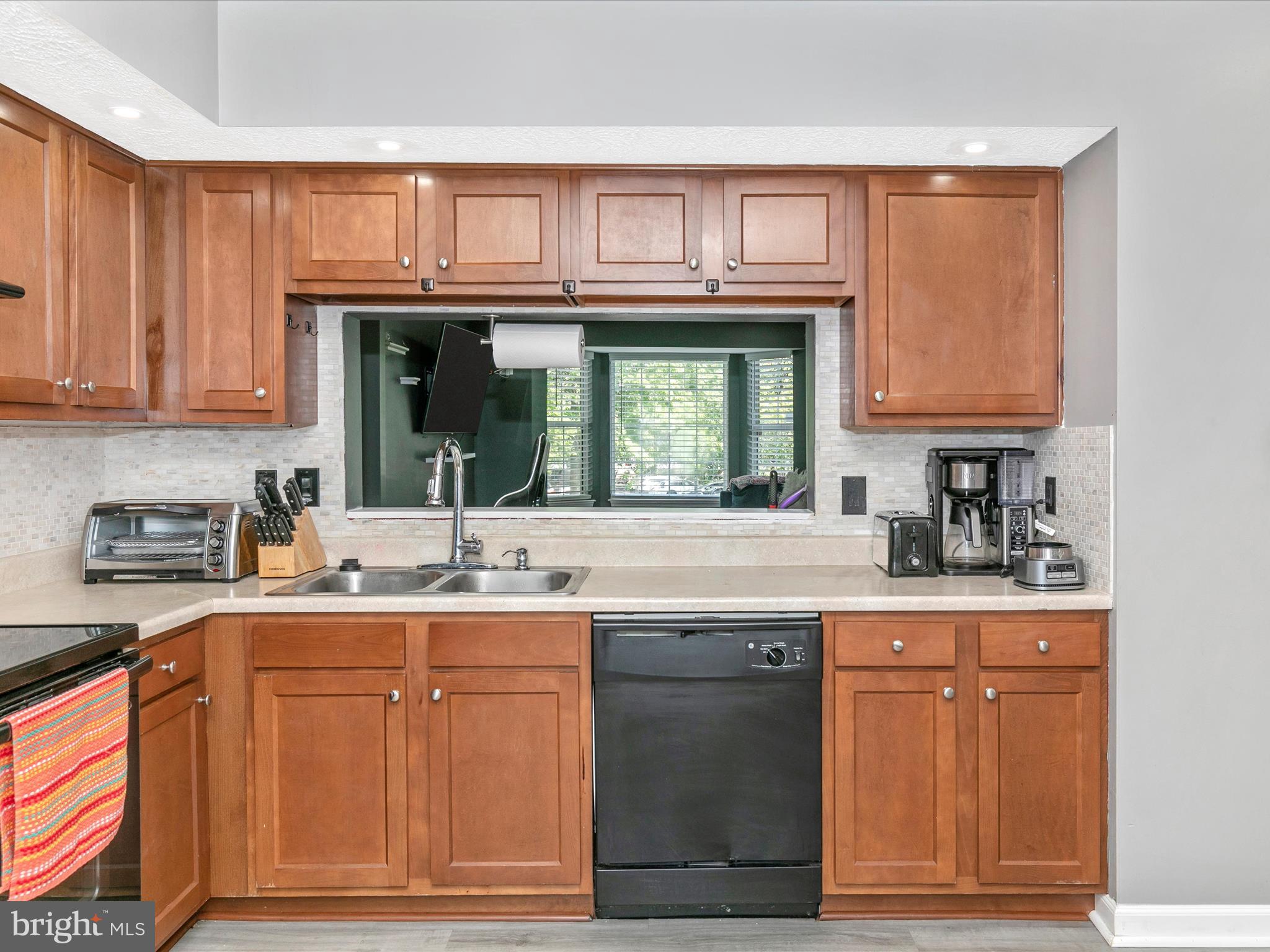 ROBIN MEADOWS - Residential