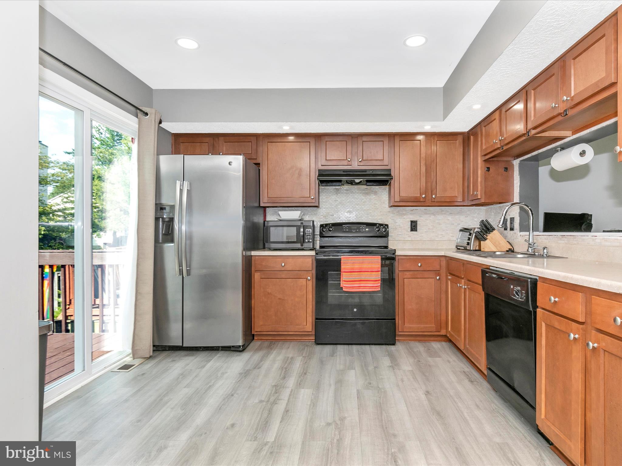 ROBIN MEADOWS - Residential