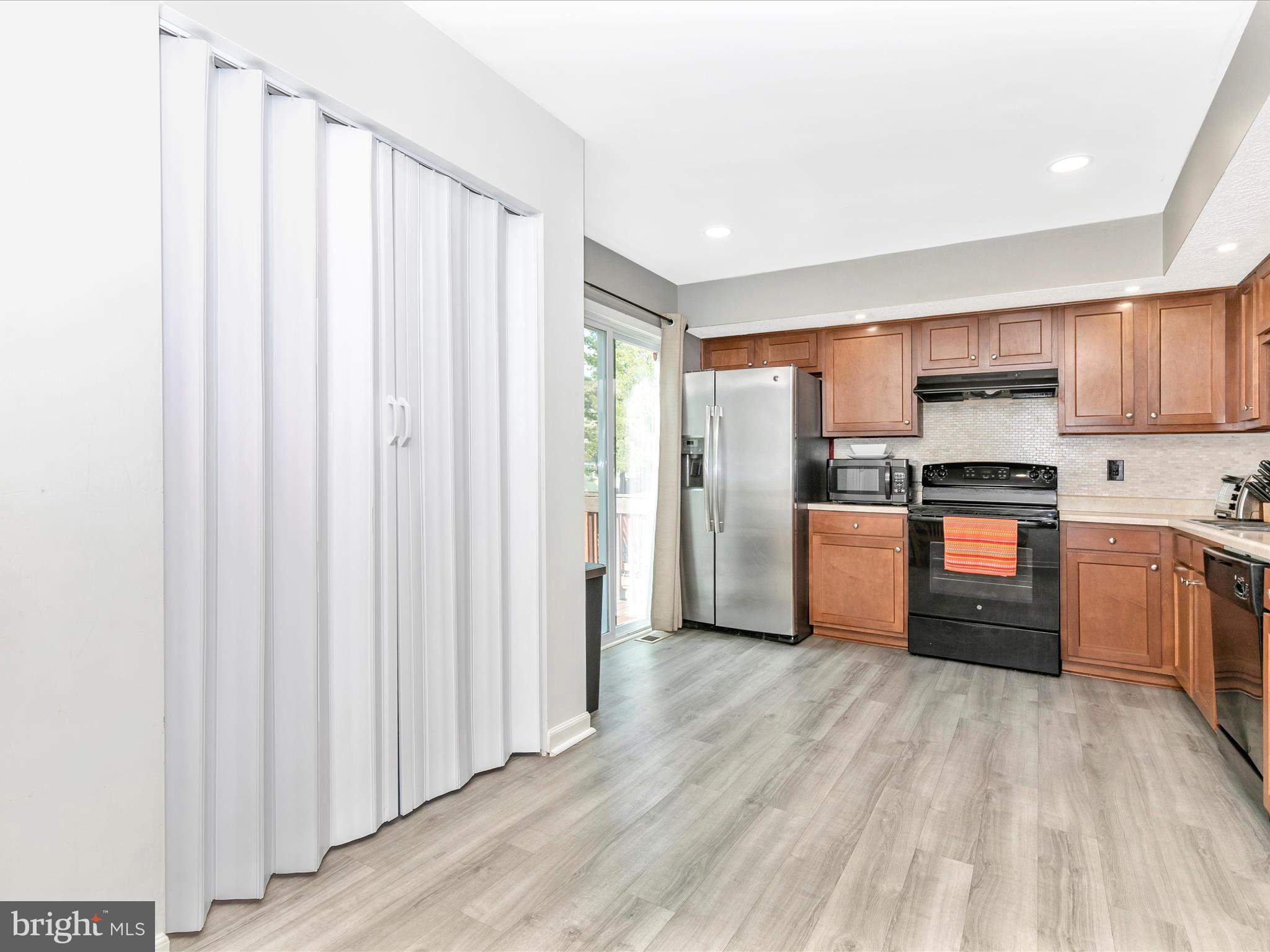 ROBIN MEADOWS - Residential