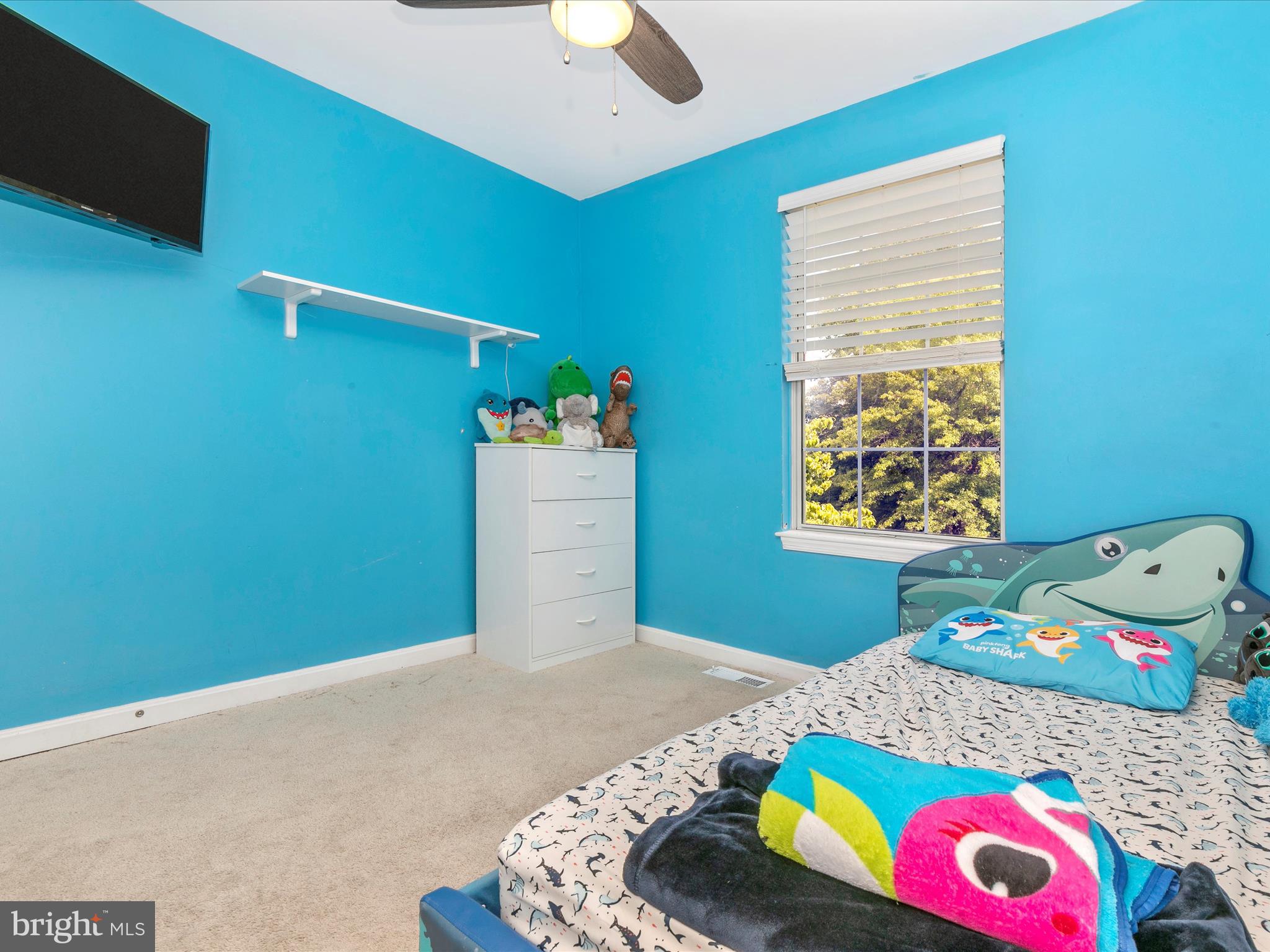 ROBIN MEADOWS - Residential