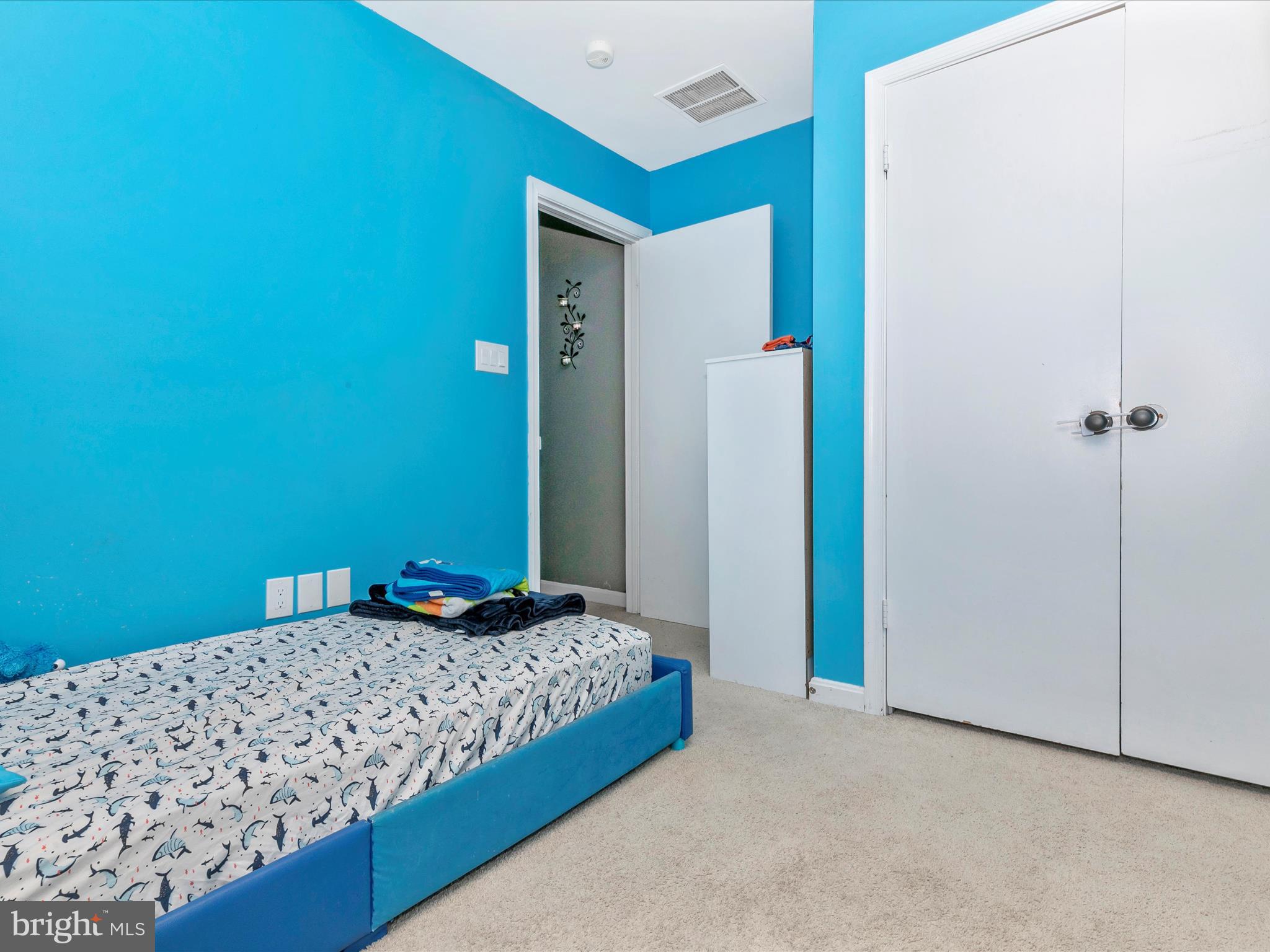 ROBIN MEADOWS - Residential