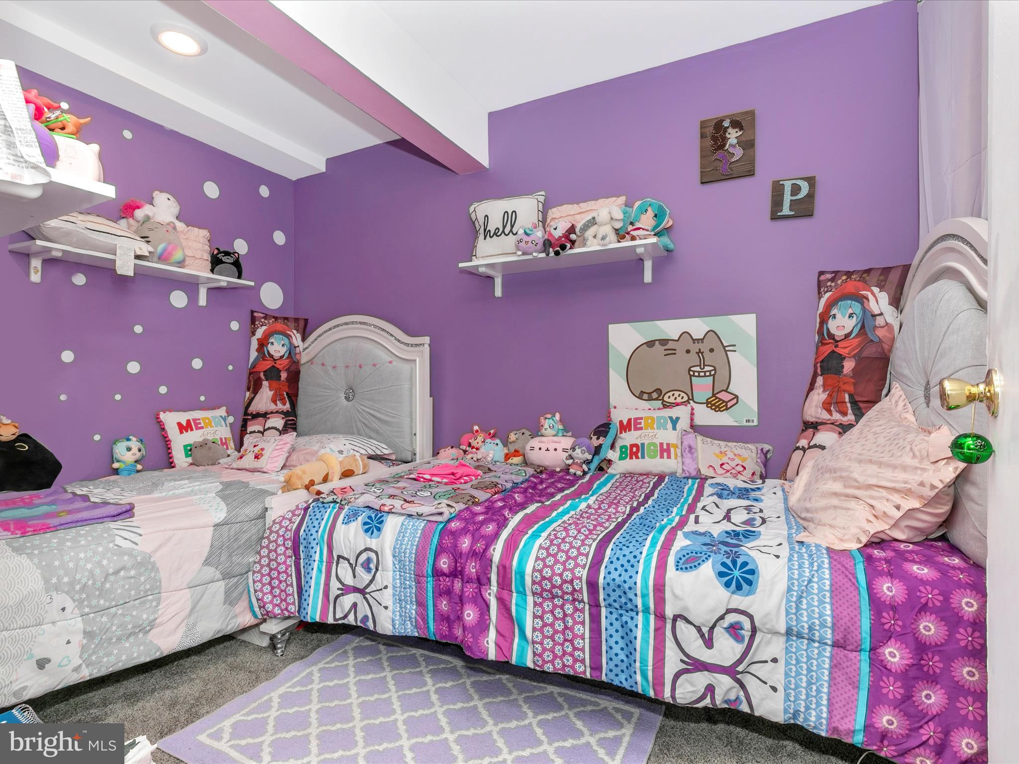 ROBIN MEADOWS - Residential