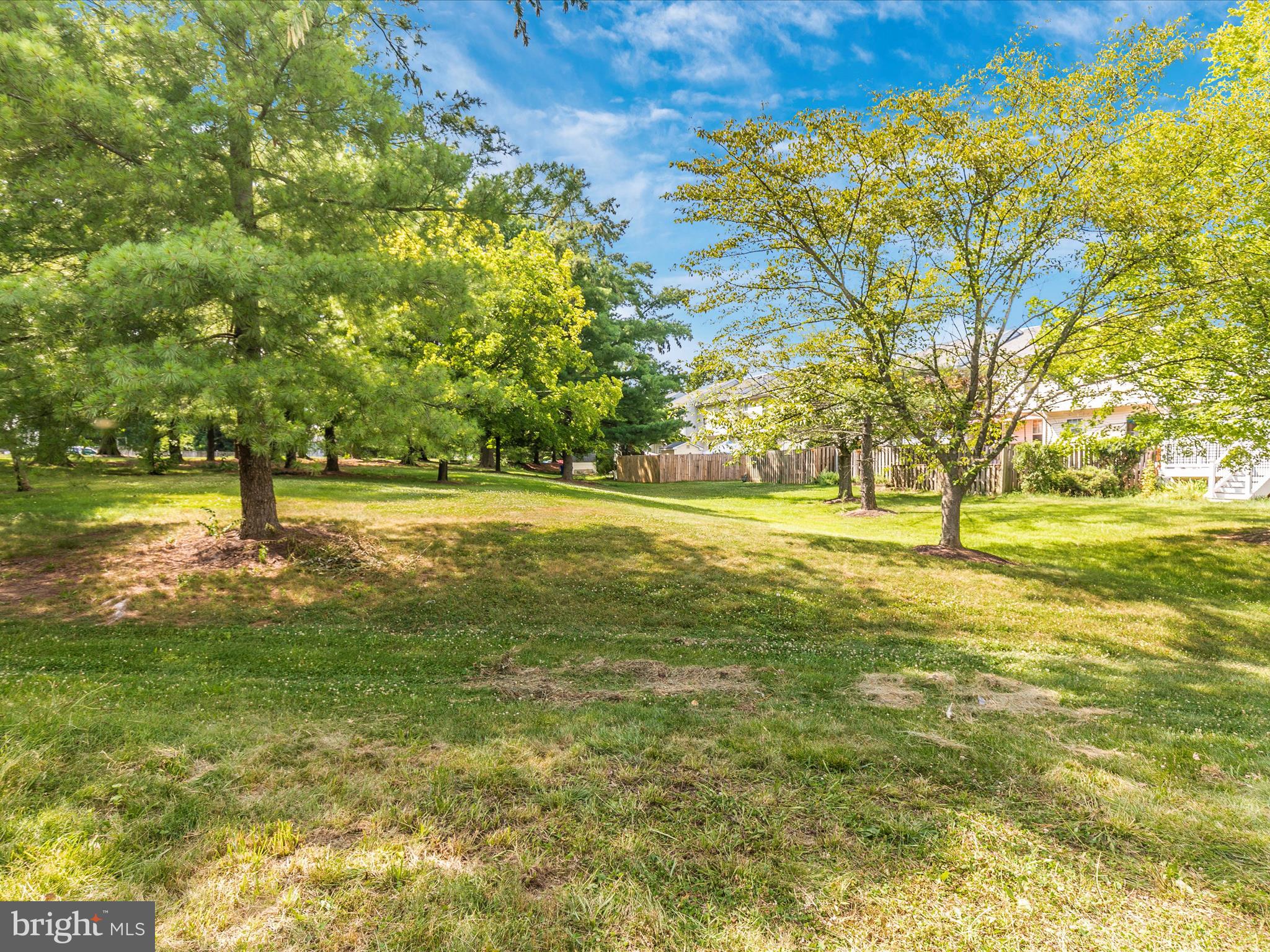 ROBIN MEADOWS - Residential