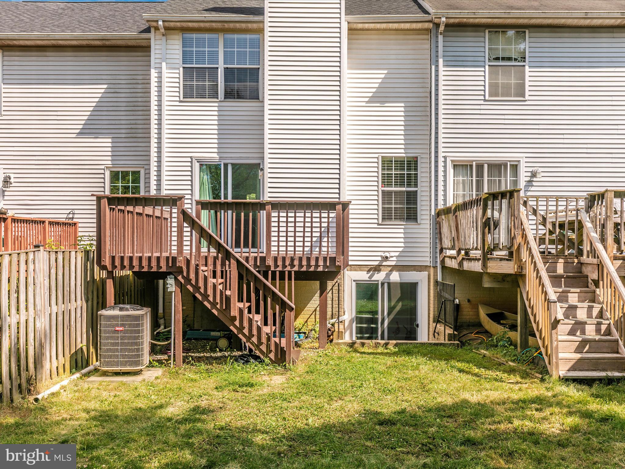 ROBIN MEADOWS - Residential