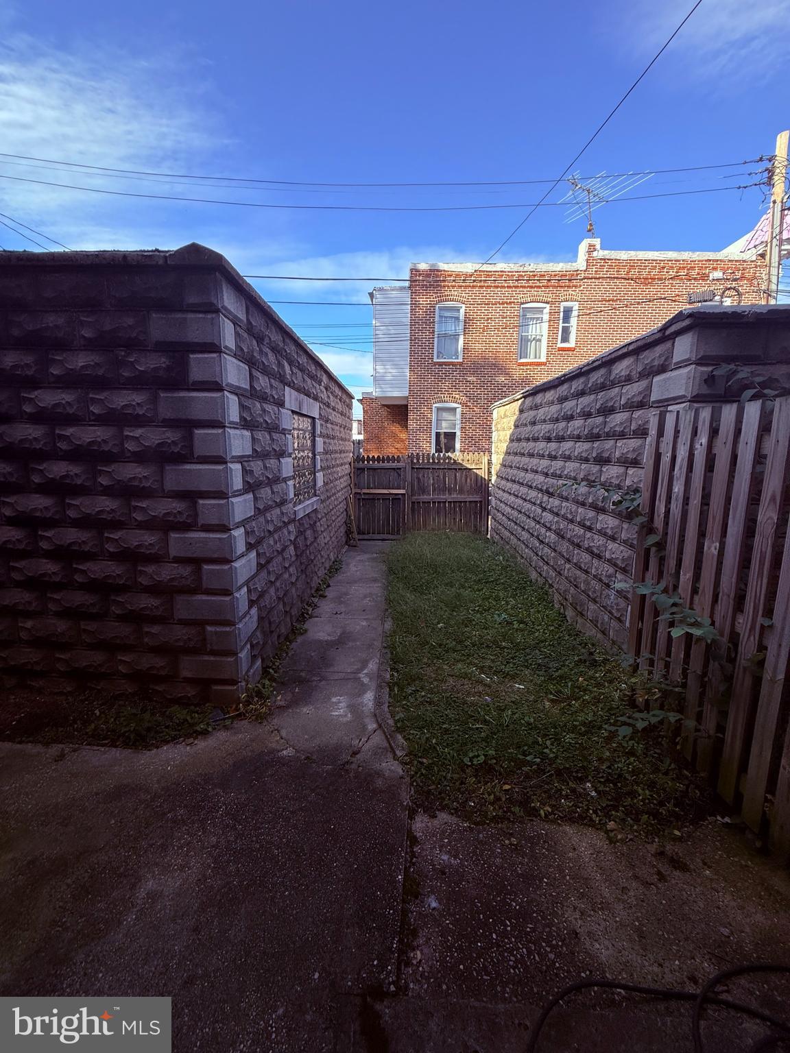 WAVERLY - Residential Lease