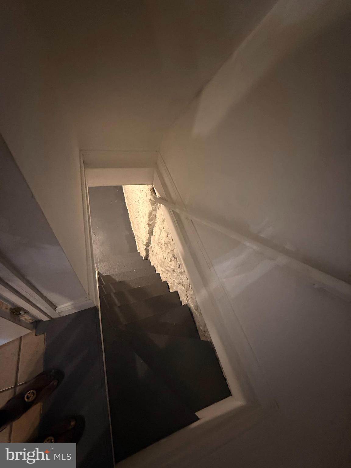 WAVERLY - Residential Lease