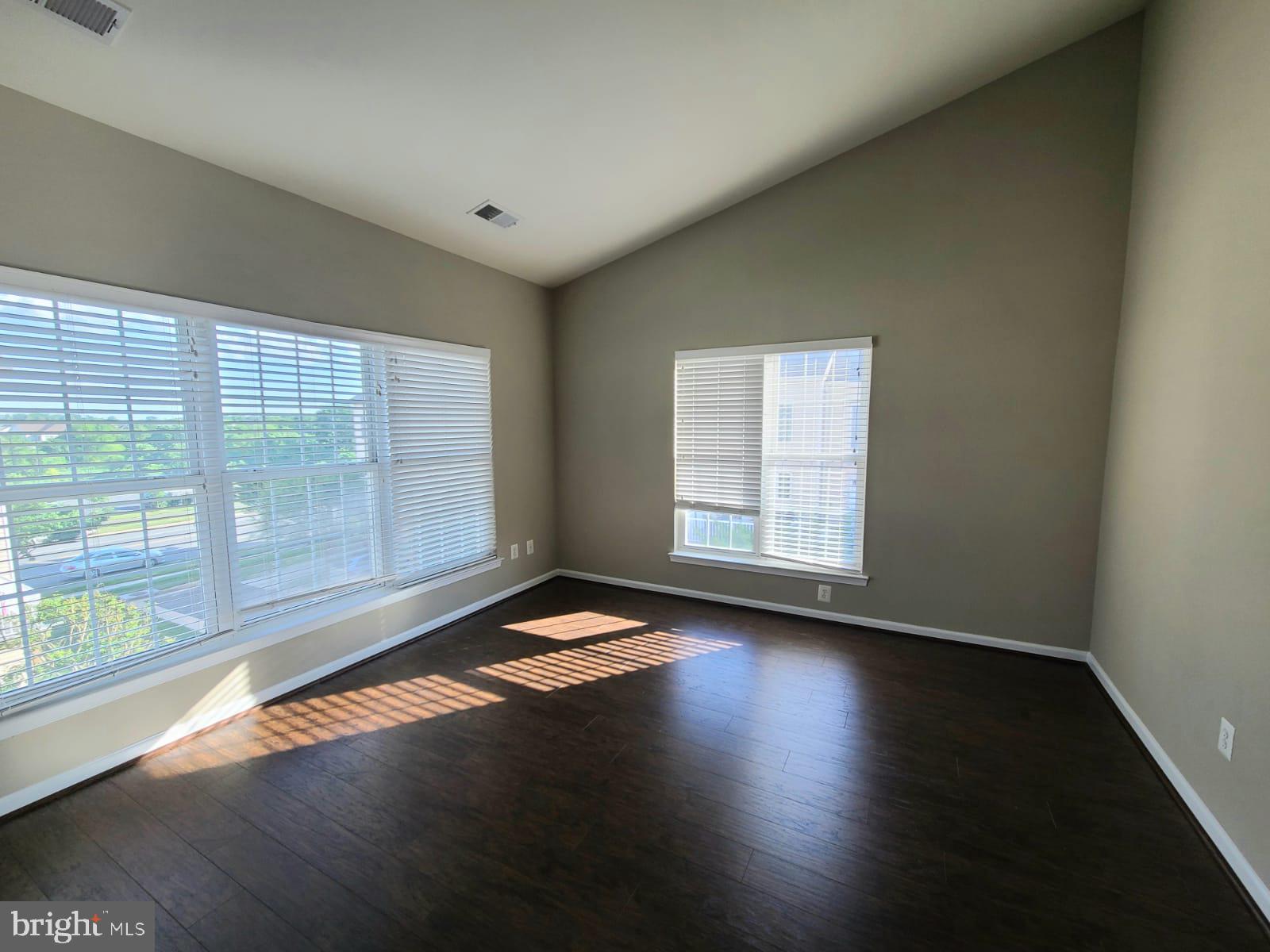 SOUTH RIDING - Residential Lease