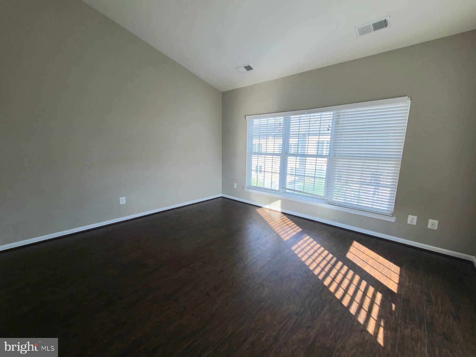 SOUTH RIDING - Residential Lease