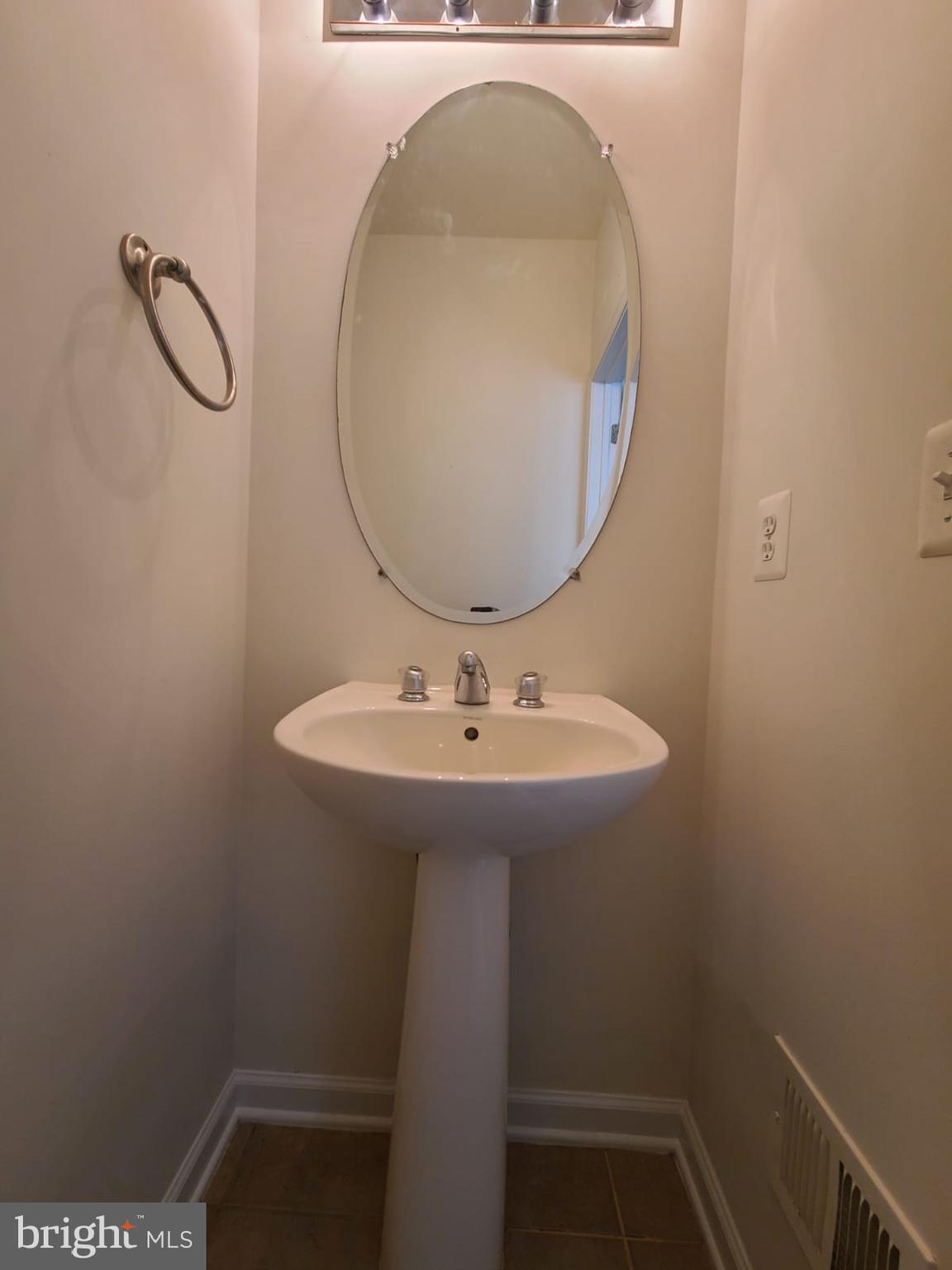 SOUTH RIDING - Residential Lease