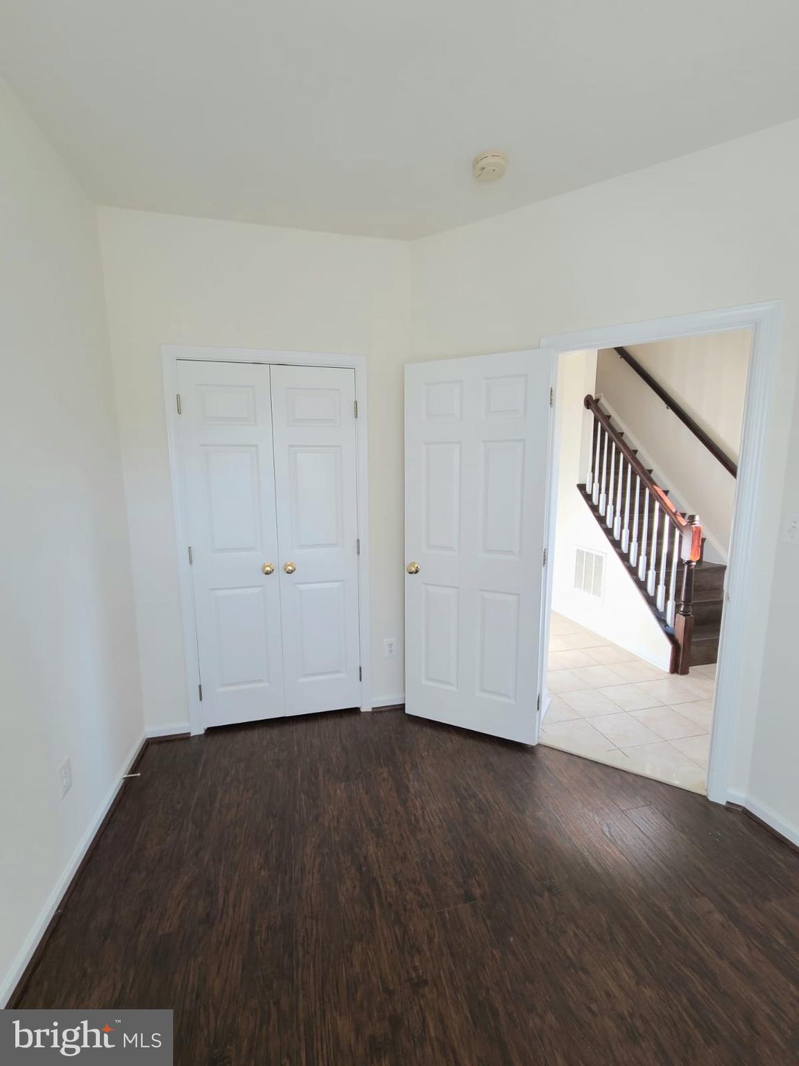 SOUTH RIDING - Residential Lease