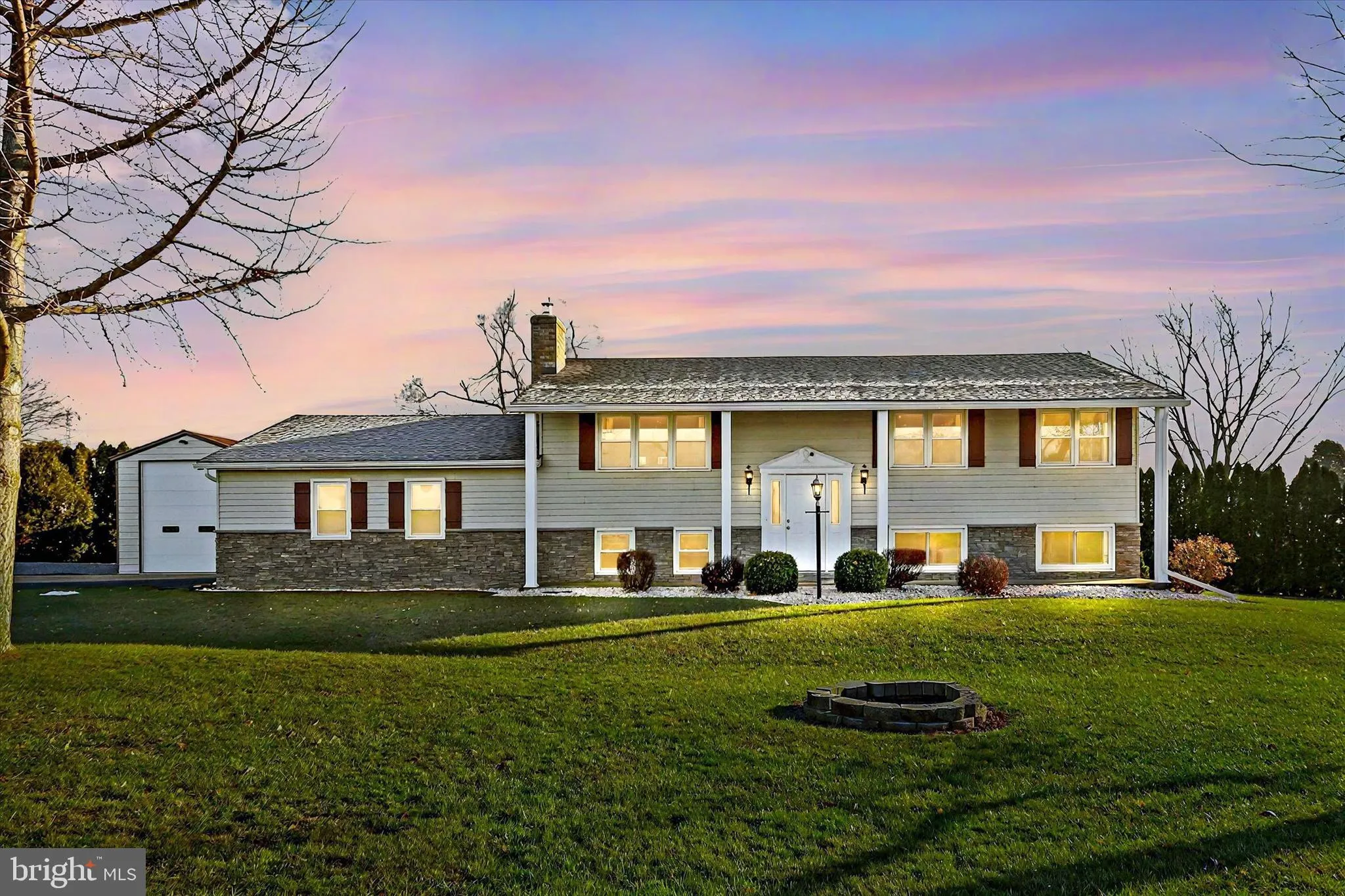 Shippensburg, Pennsylvania 17257, United States, 4 Bedrooms Bedrooms, ,2 BathroomsBathrooms,Residential,Pending,26875