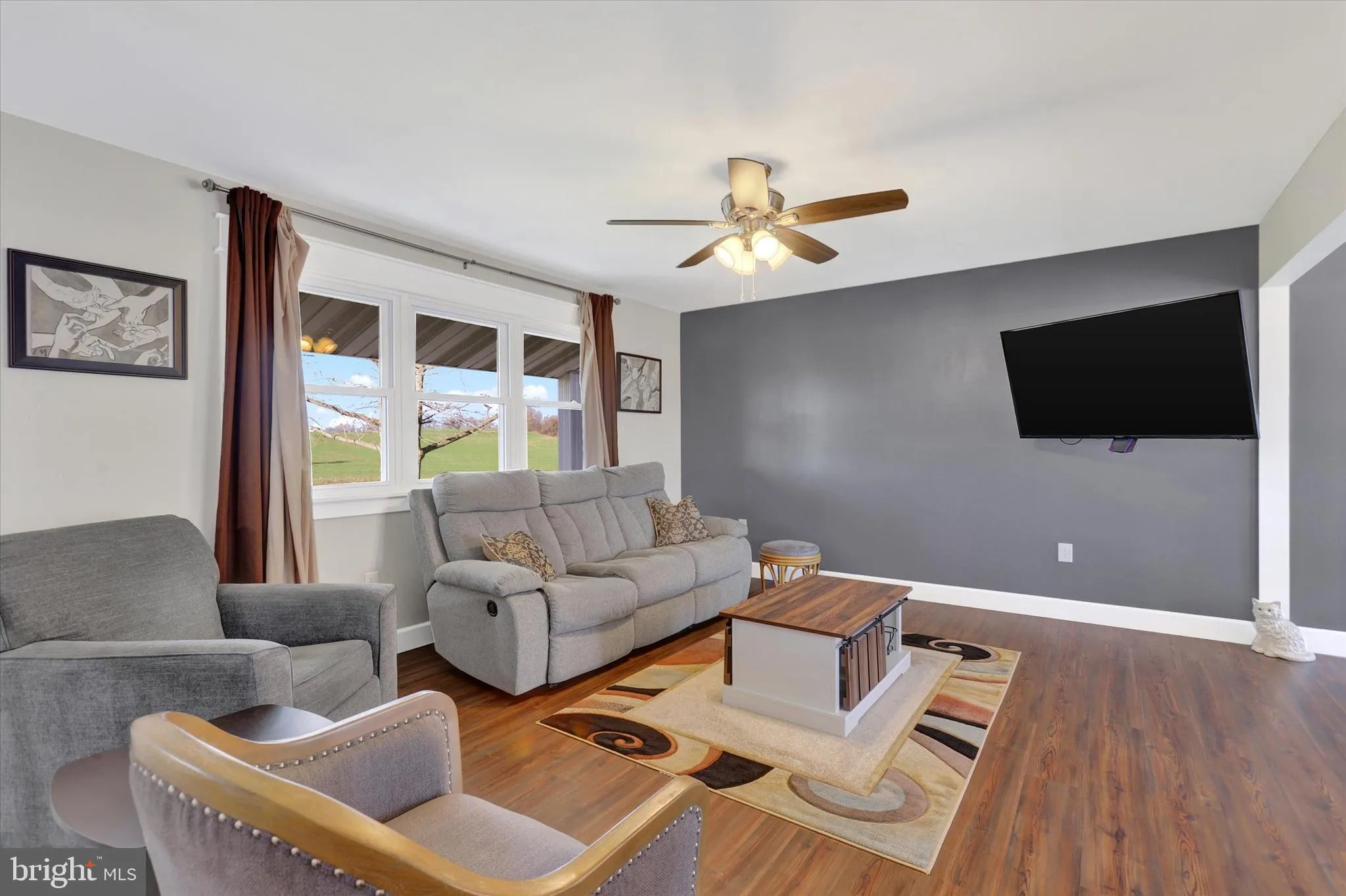 Shippensburg, Pennsylvania 17257, United States, 4 Bedrooms Bedrooms, ,2 BathroomsBathrooms,Residential,Pending,26875