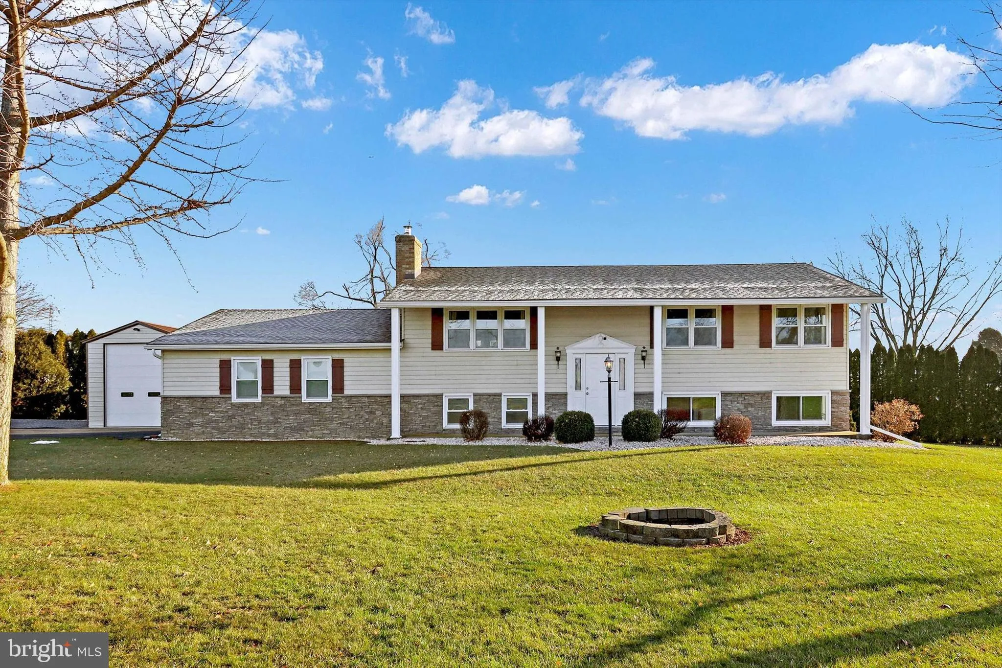 Shippensburg, Pennsylvania 17257, United States, 4 Bedrooms Bedrooms, ,2 BathroomsBathrooms,Residential,Pending,26875