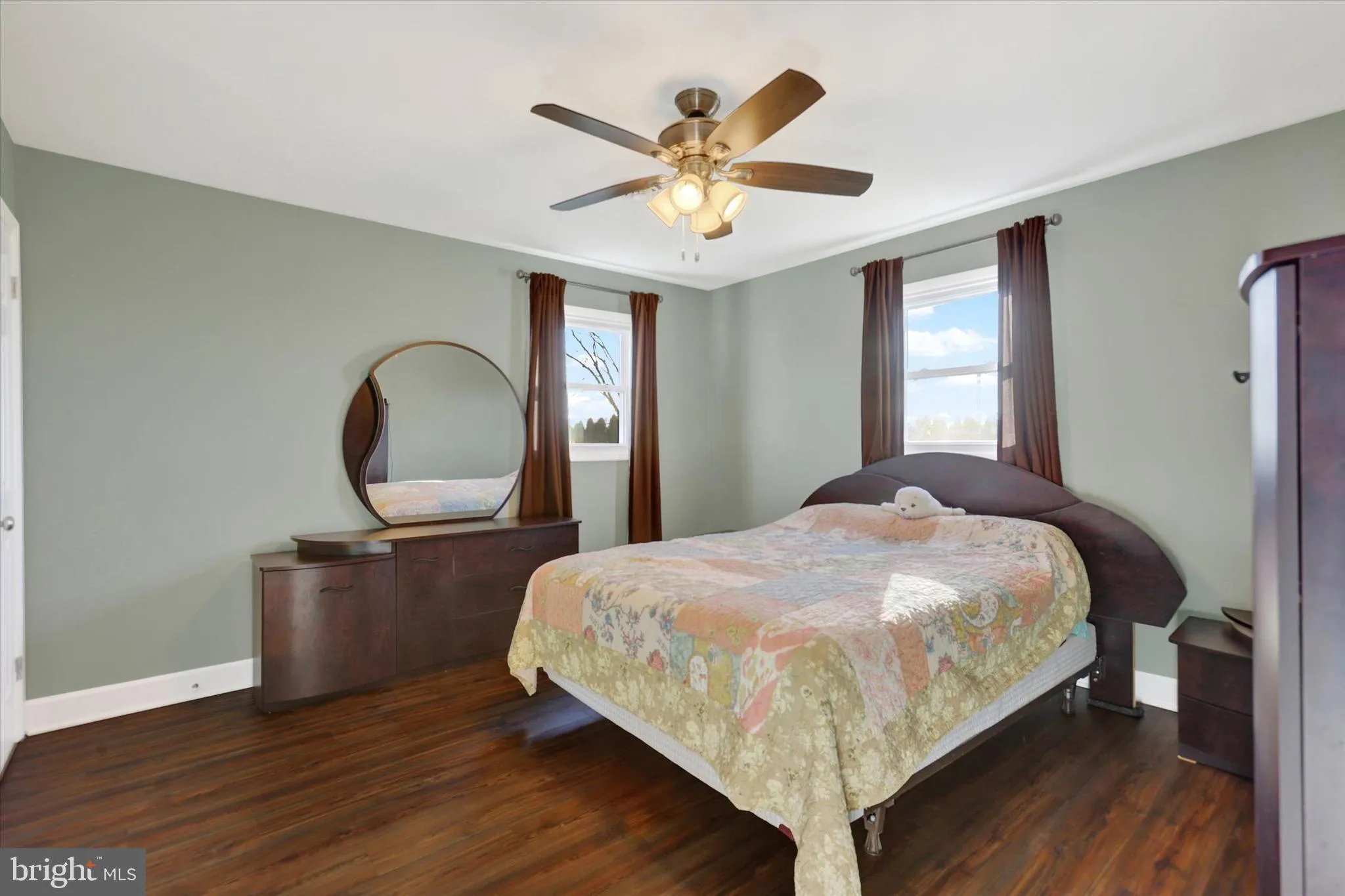 Shippensburg, Pennsylvania 17257, United States, 4 Bedrooms Bedrooms, ,2 BathroomsBathrooms,Residential,Pending,26875