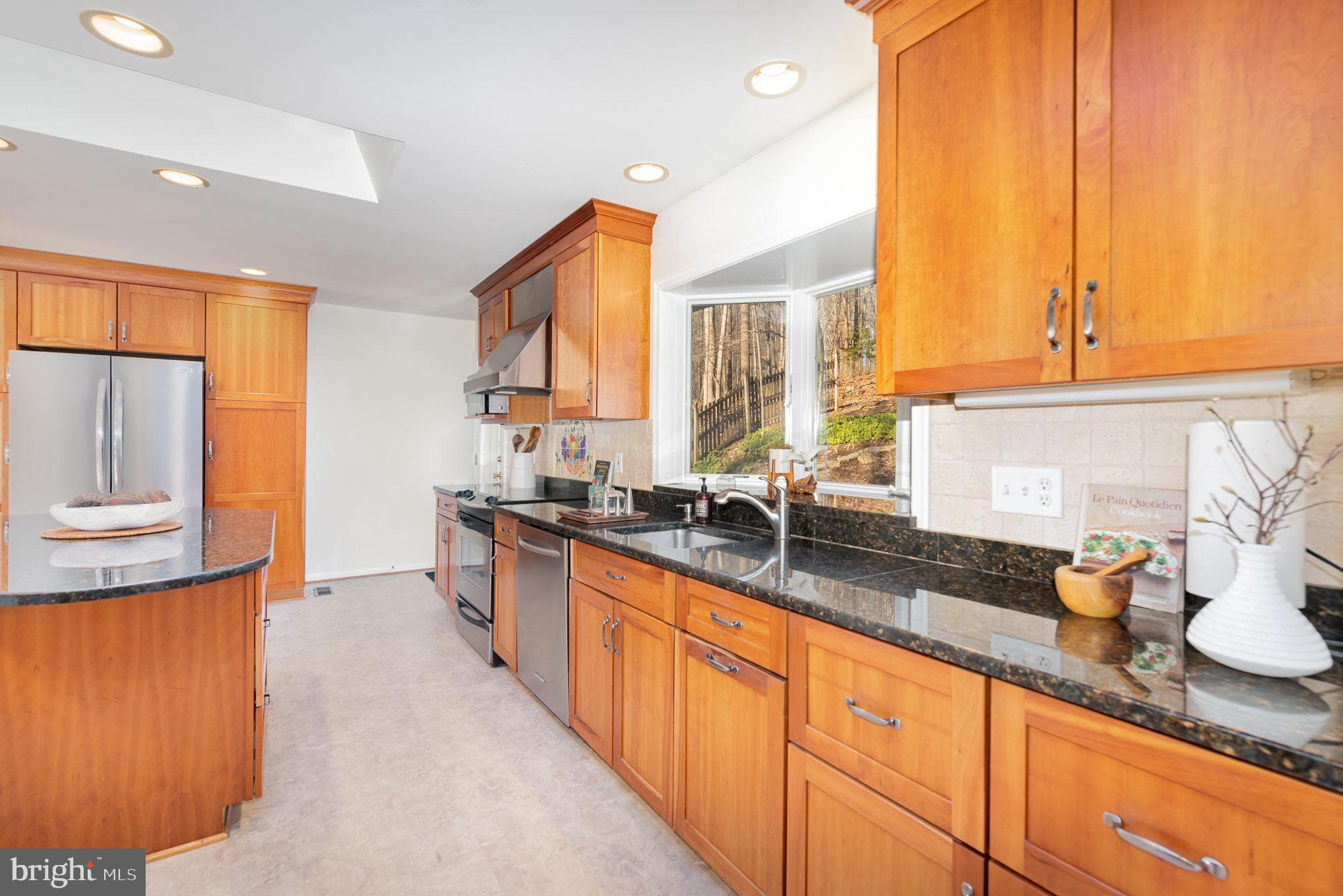 HAMPTON GARDENS - Residential