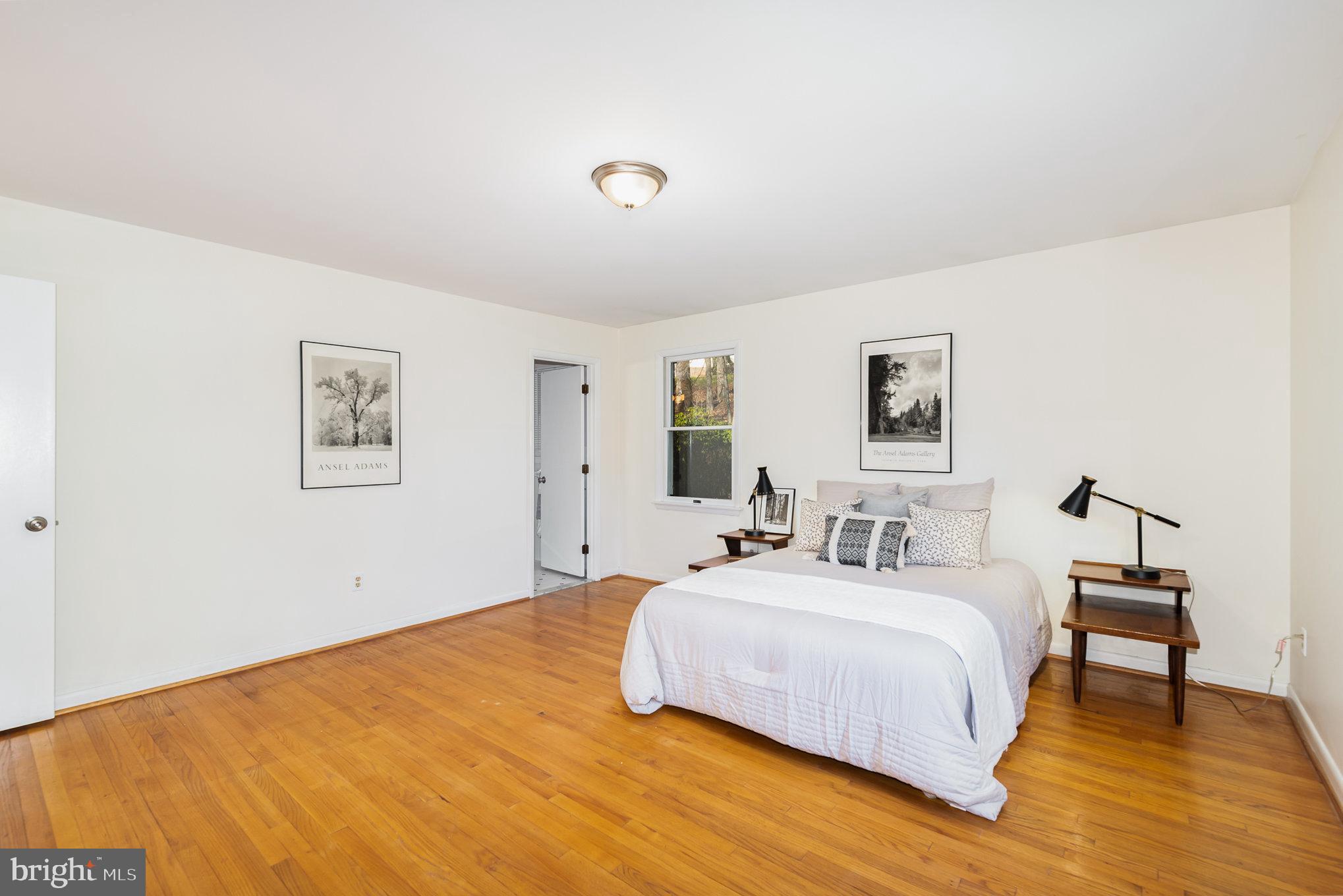 HAMPTON GARDENS - Residential