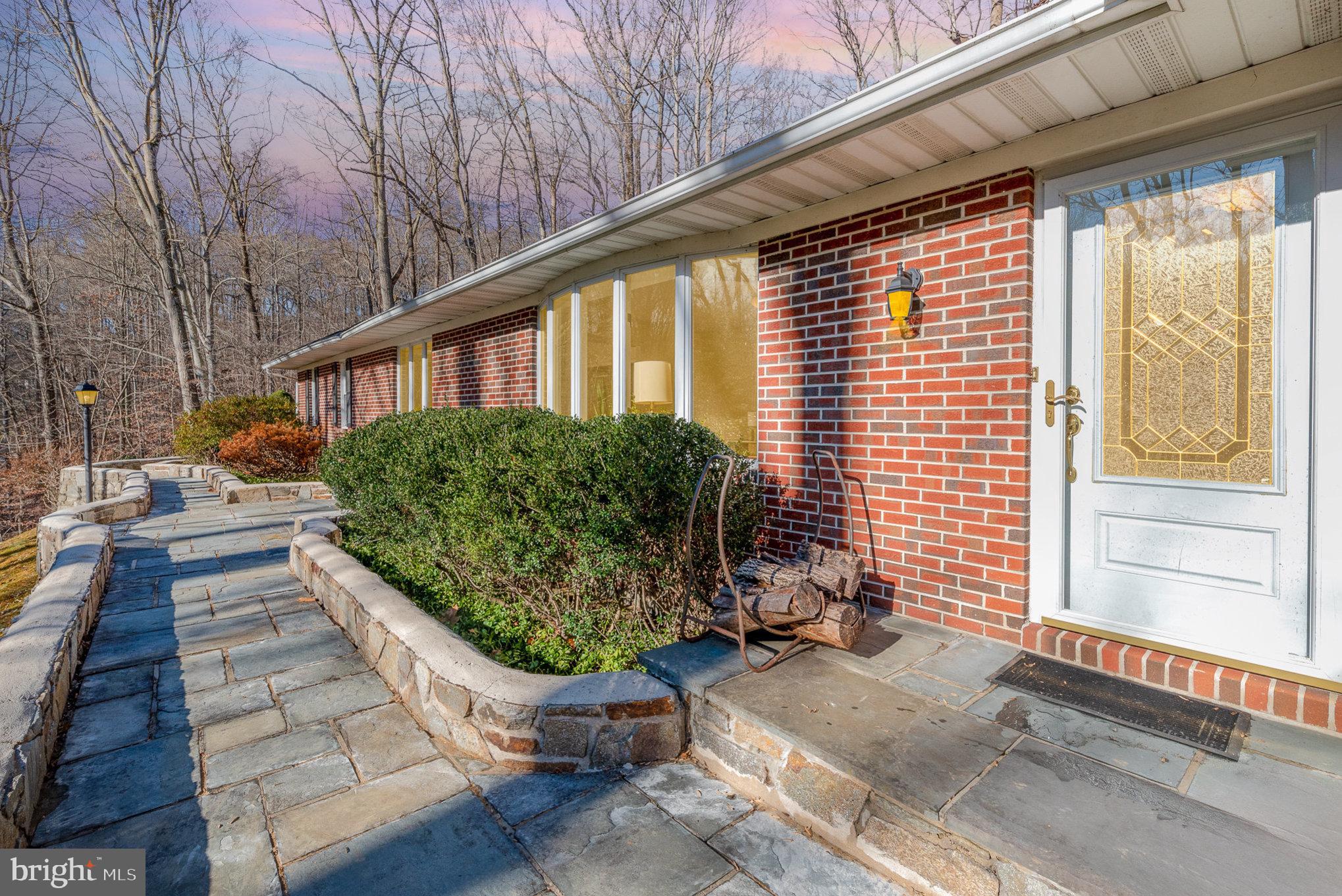 HAMPTON GARDENS - Residential