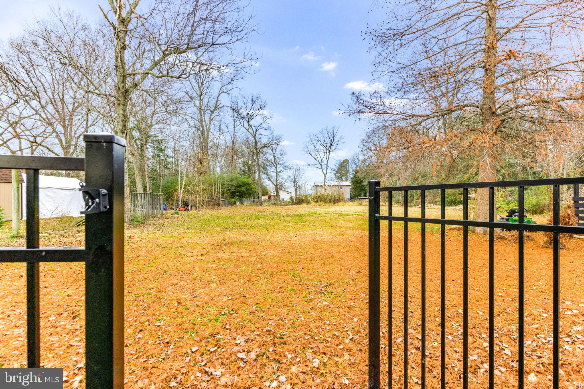 BOWLEYS QUARTERS - Residential