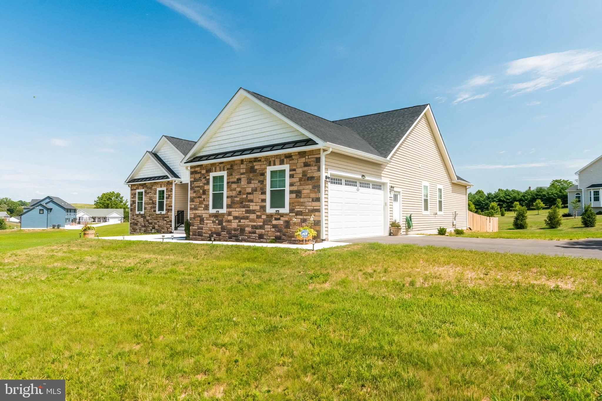 BROOKSIDE - Residential