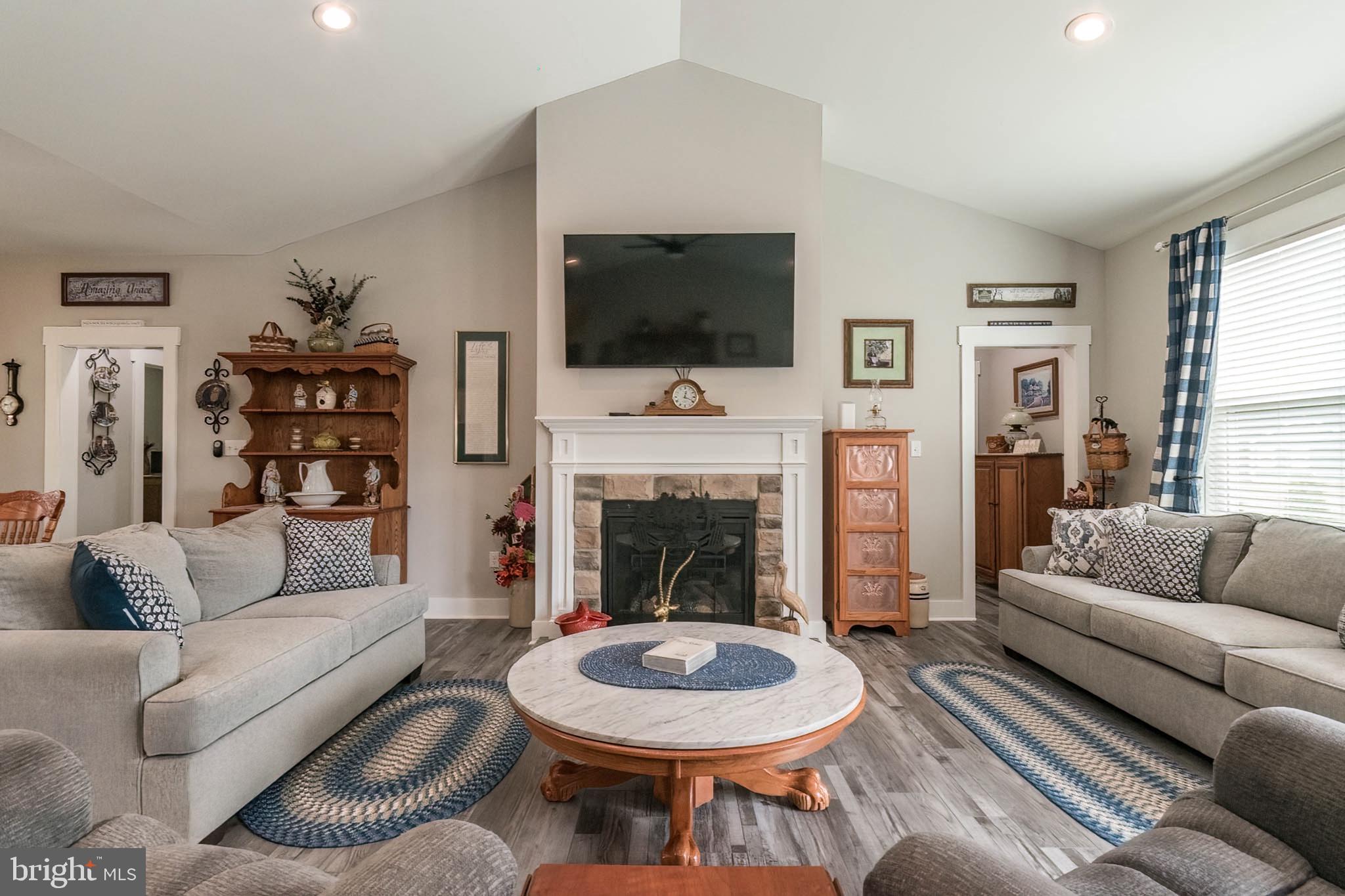 BROOKSIDE - Residential