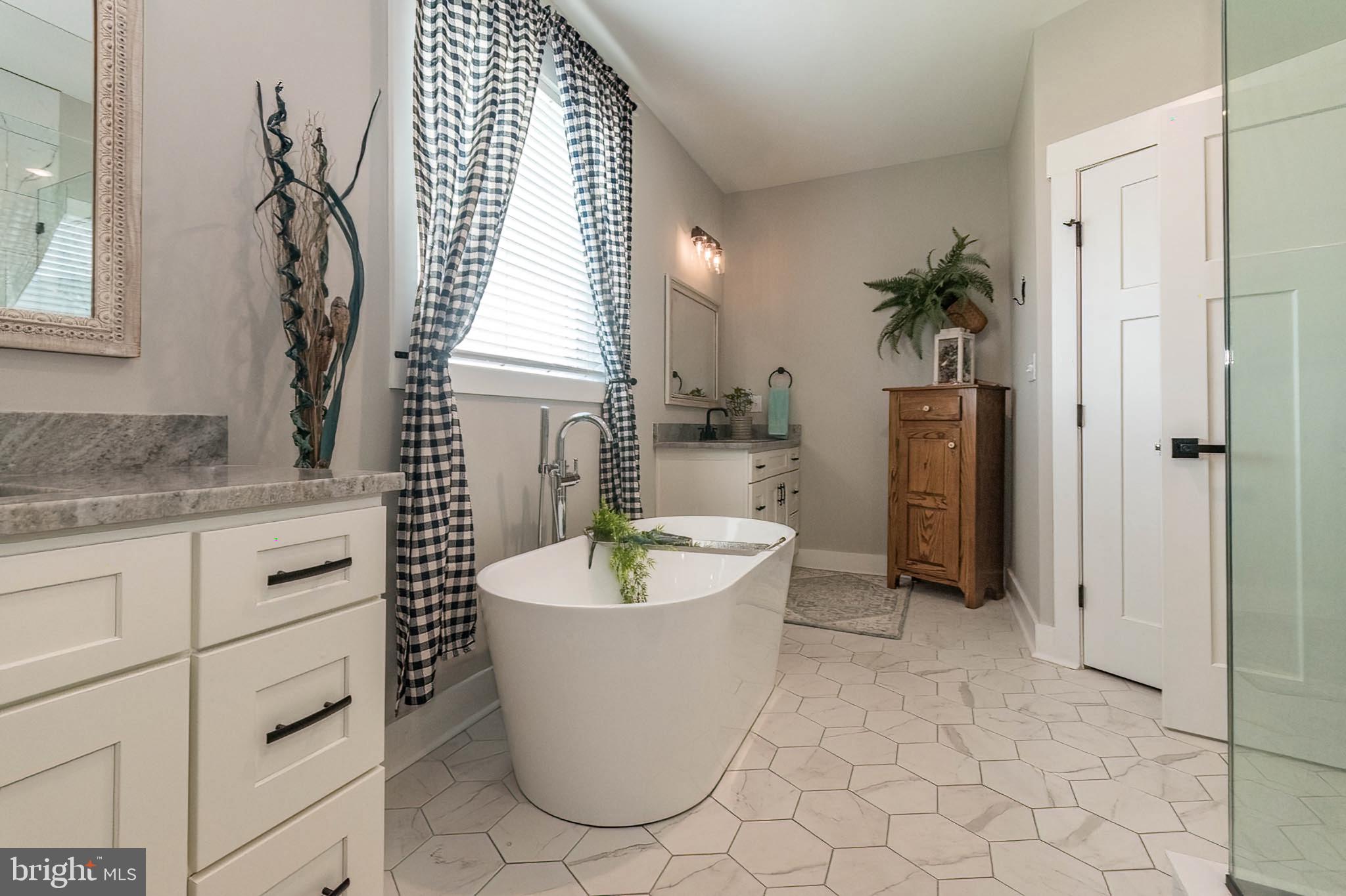 BROOKSIDE - Residential