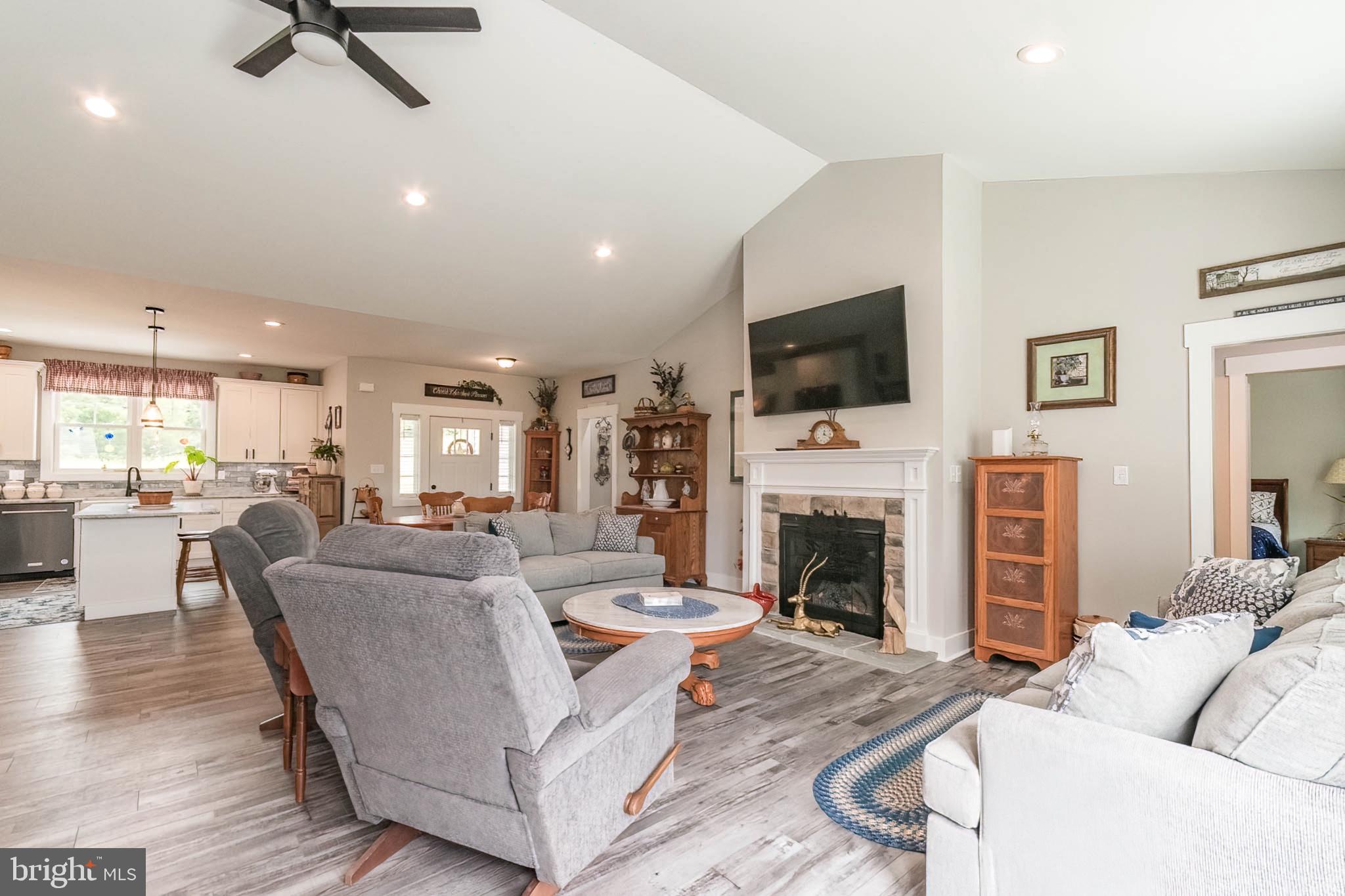 BROOKSIDE - Residential