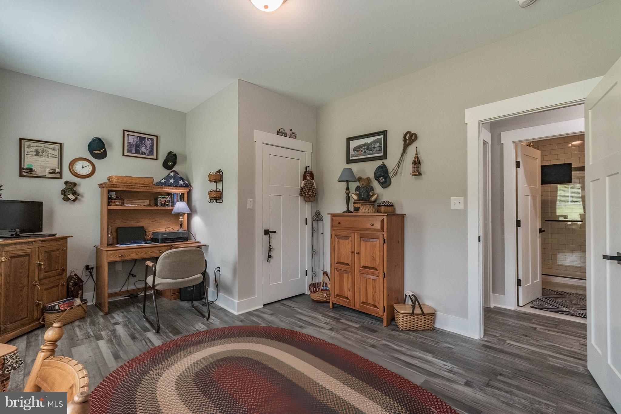 BROOKSIDE - Residential