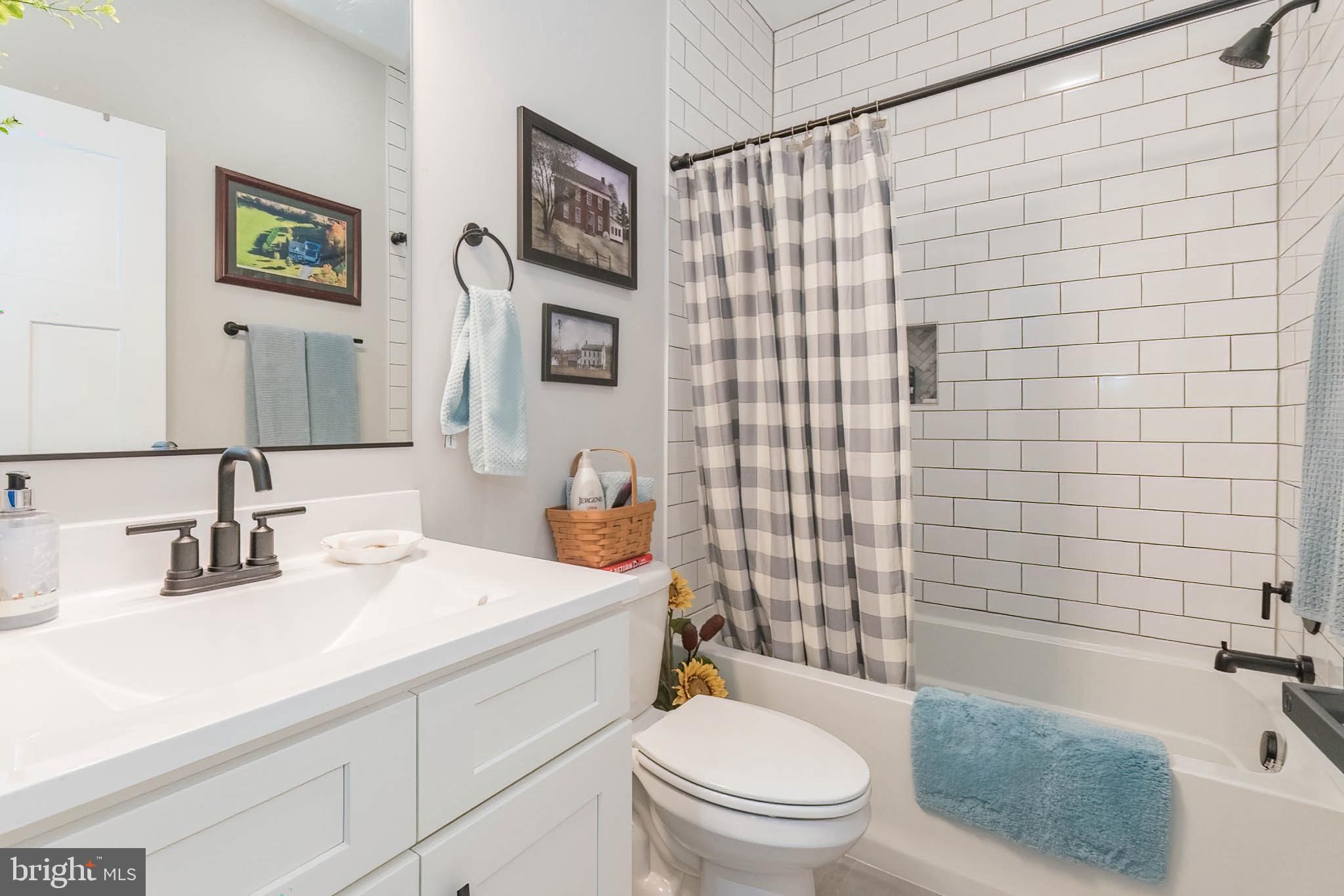 BROOKSIDE - Residential