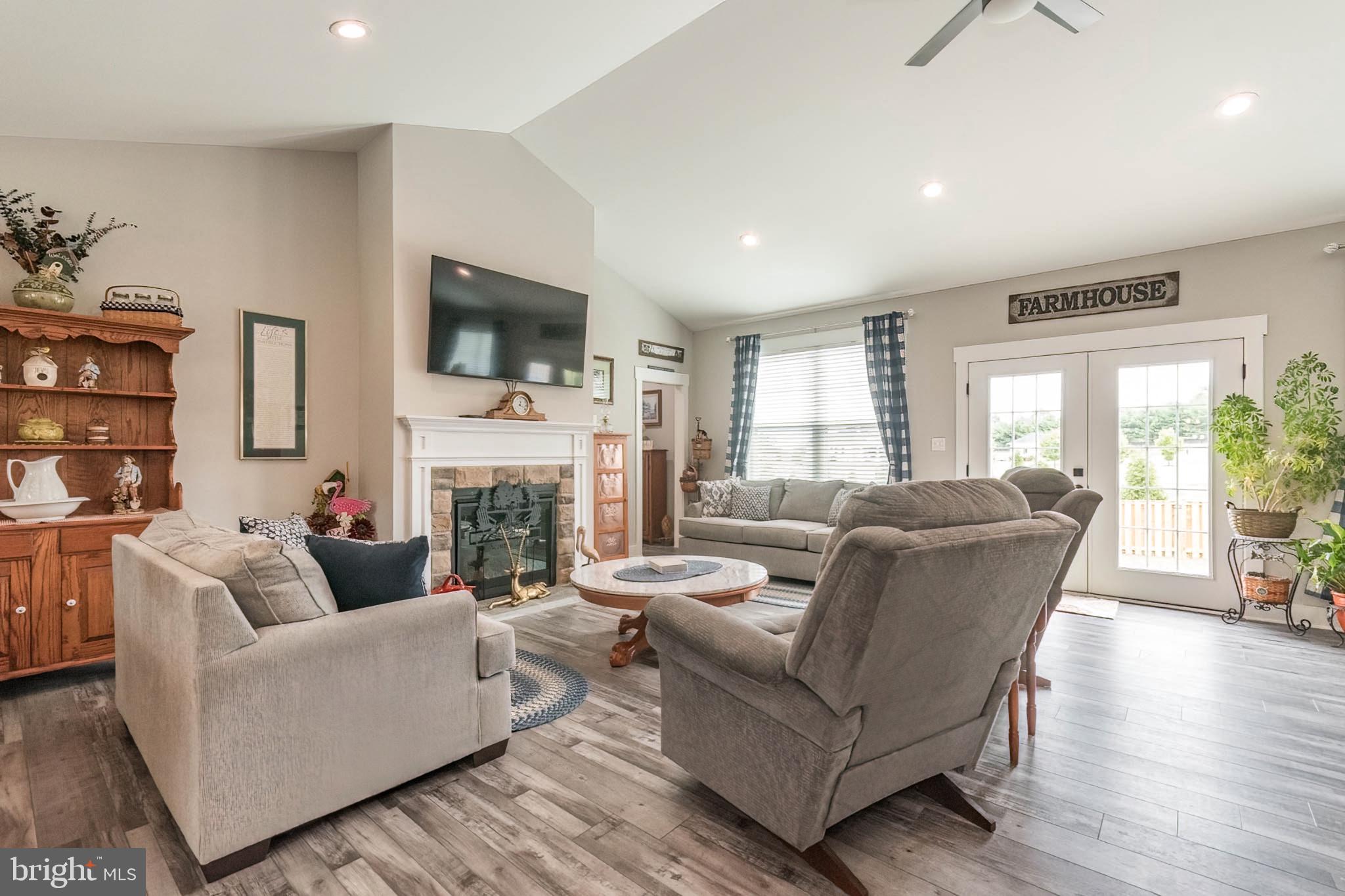 BROOKSIDE - Residential