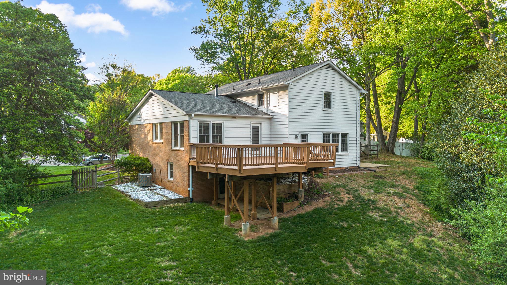 CAMELOT - Residential