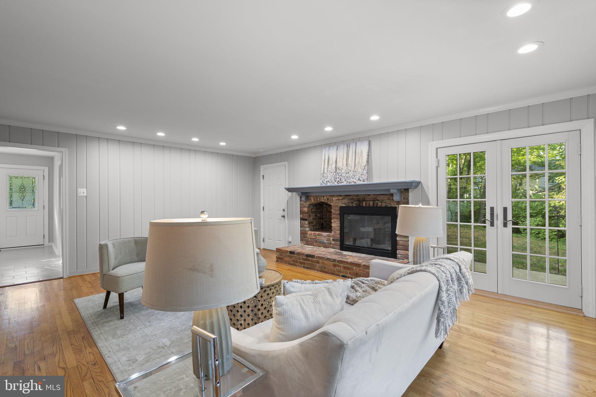 CAMELOT - Residential