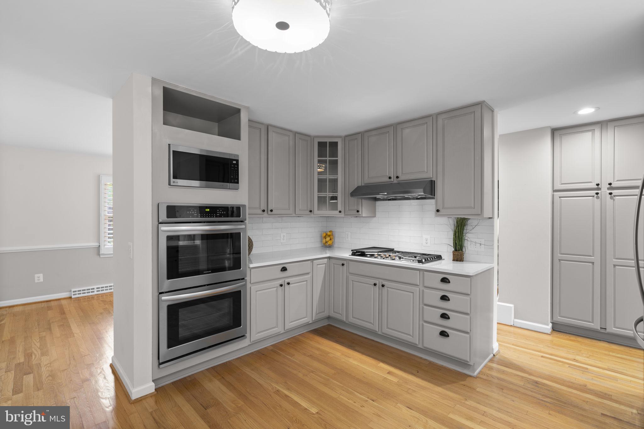 CAMELOT - Residential