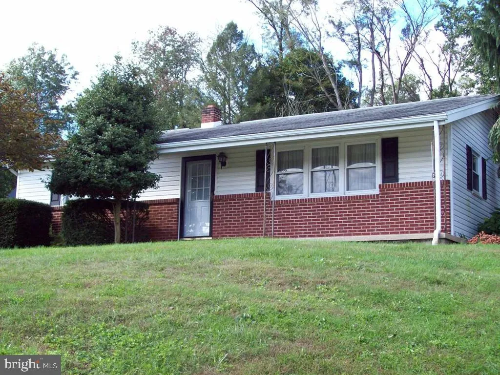 517 Dry Valley Road, Lewistown, PA 17044