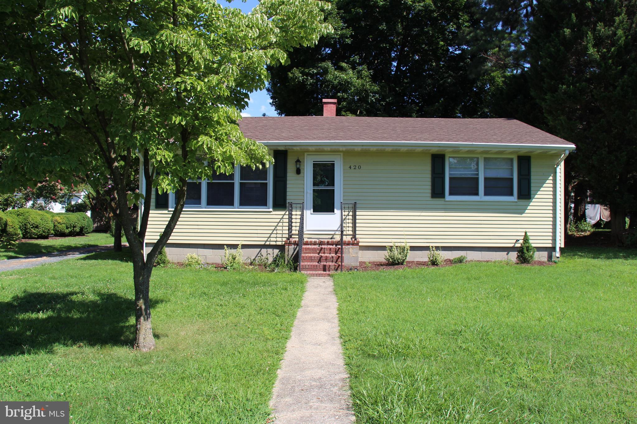 Charming cottage with 2 bedrooms,kitchen, dining and living room. Wood flooring, fireplace, screened porch in rear, off street parking. Non smoking, pets case by case, 12 month lease. Landlord requires application, references, credit and background check. Available early to mid July.