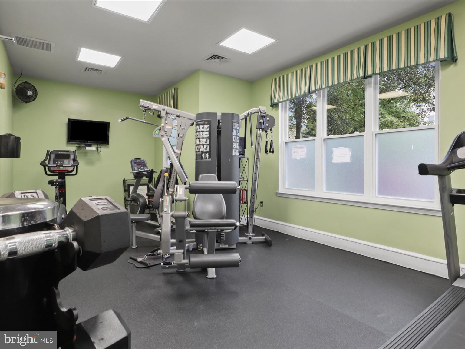 WORLDGATE CONDO - Residential Lease