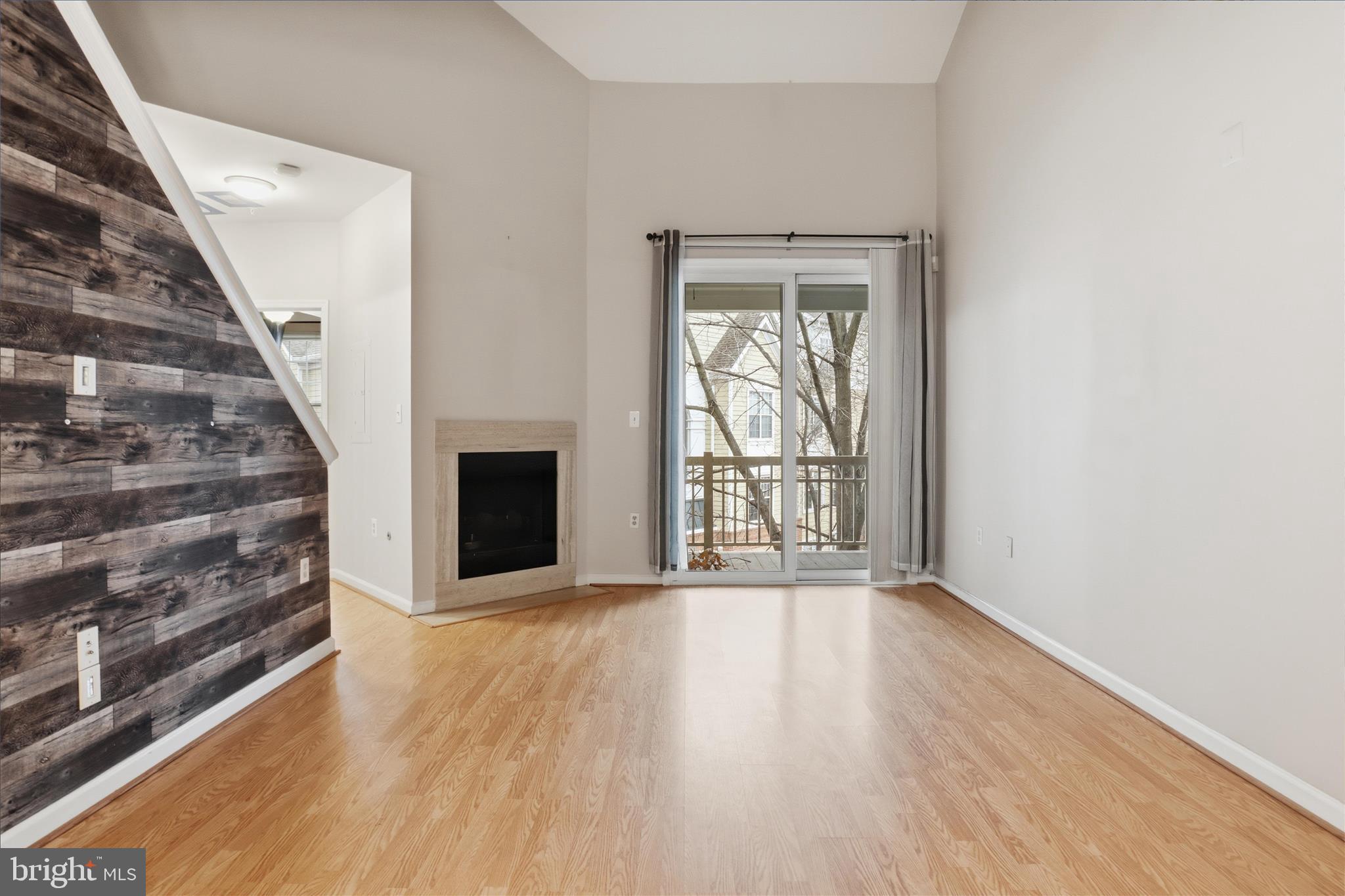 WORLDGATE CONDO - Residential Lease