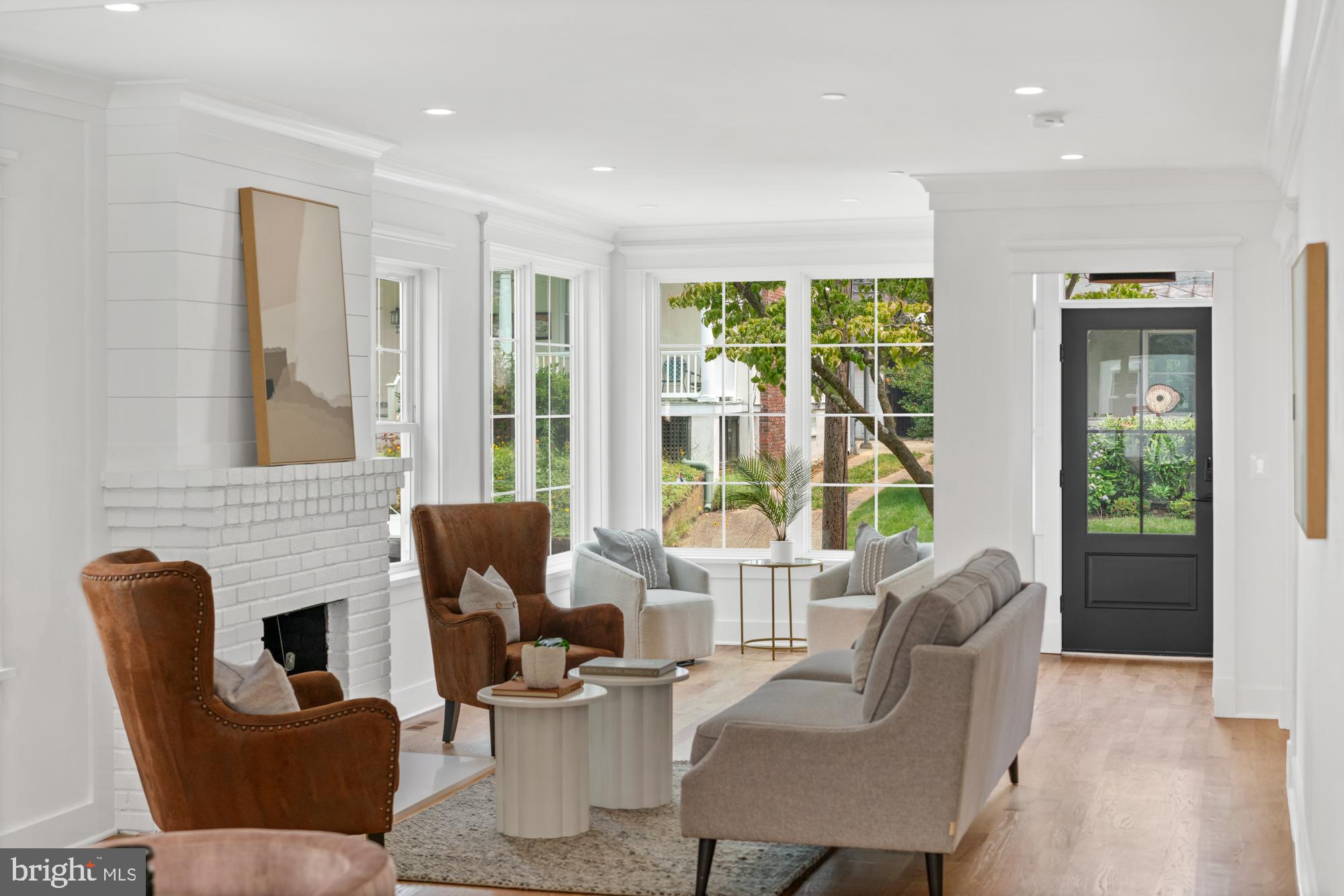 MURRAY HILL - Residential