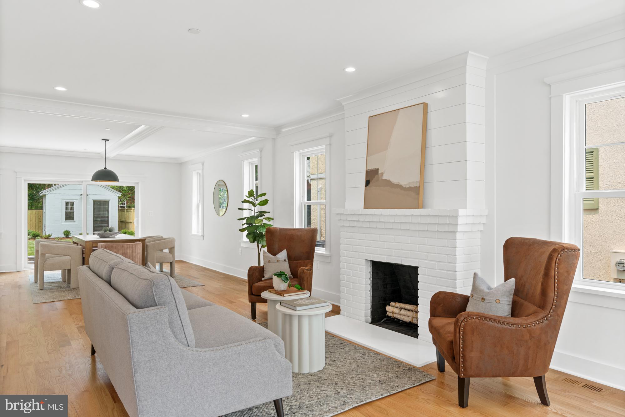 MURRAY HILL - Residential