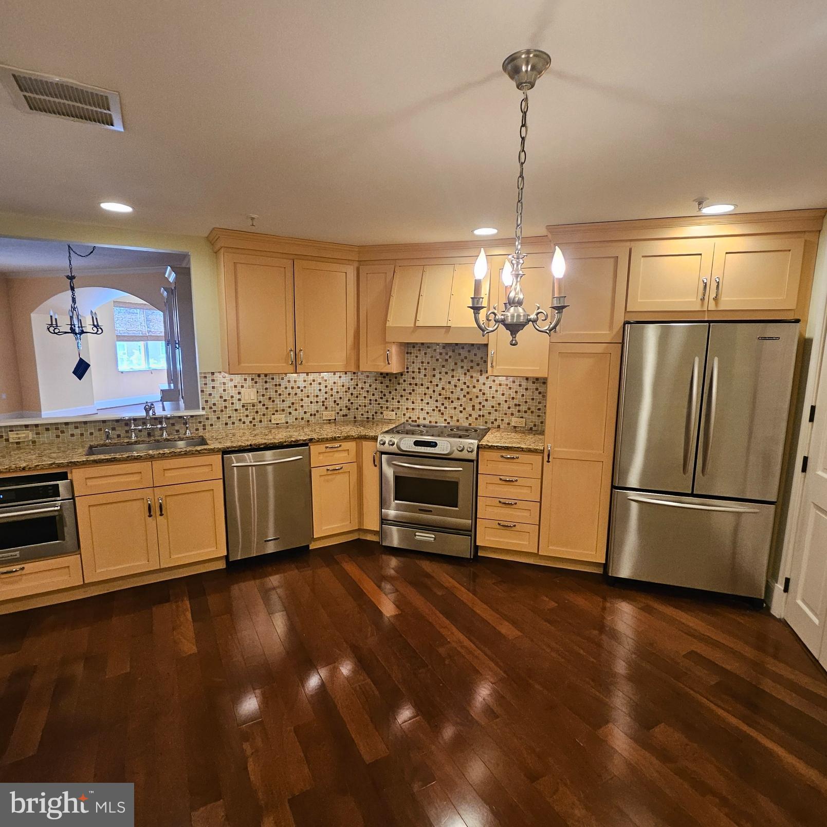 TUSCANY-CANTERBURY - Residential
