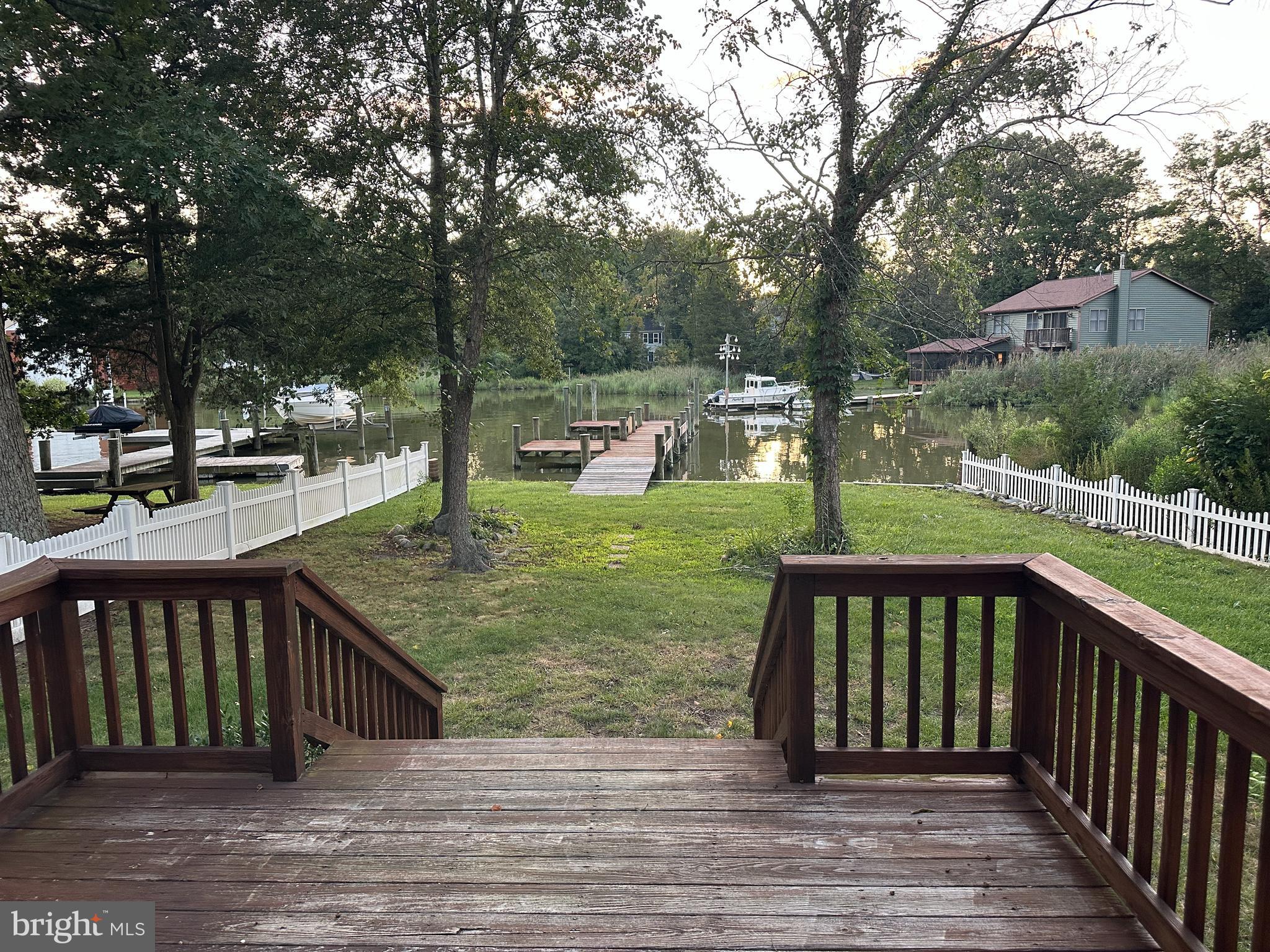 AVALON SHORES - Residential