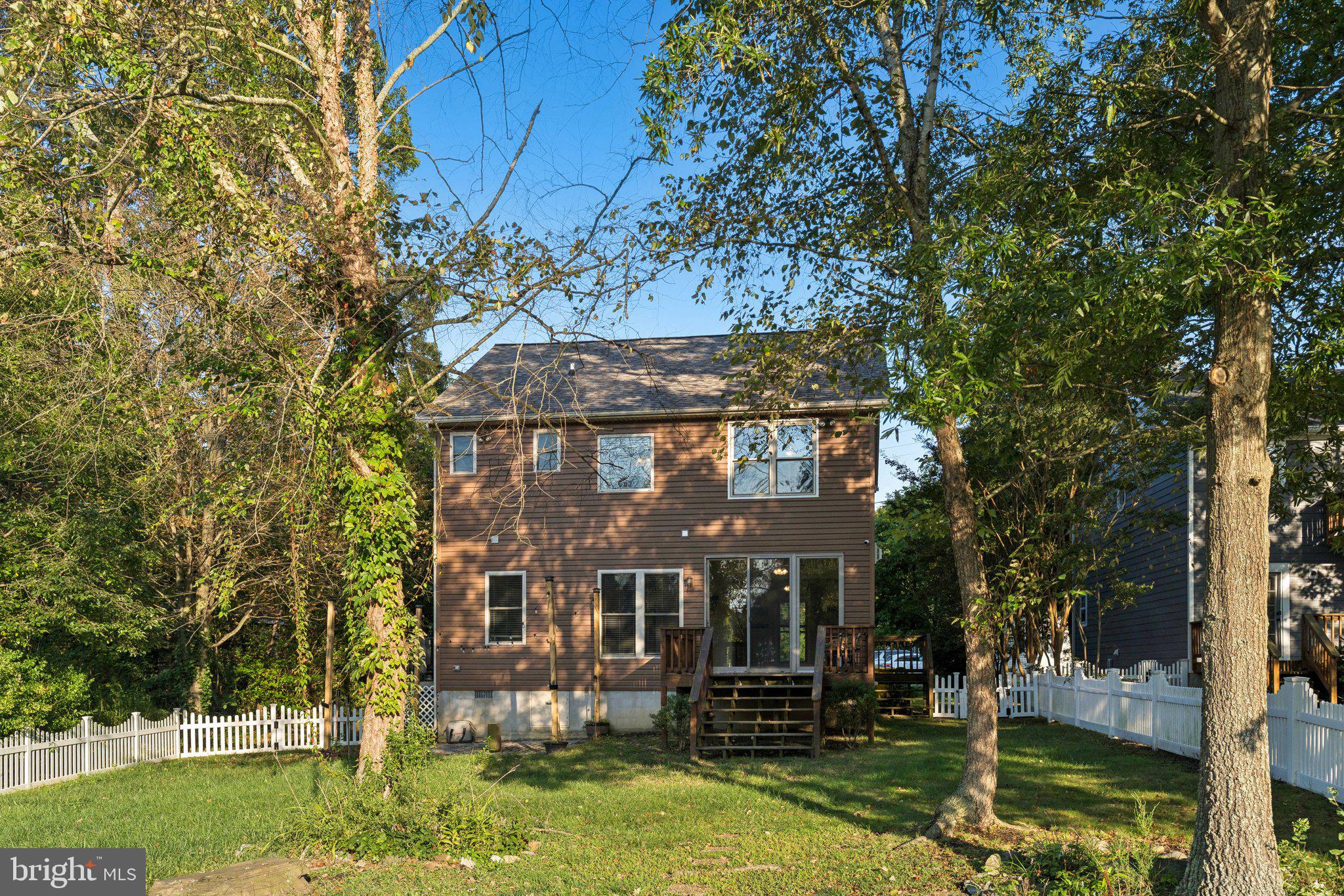 AVALON SHORES - Residential