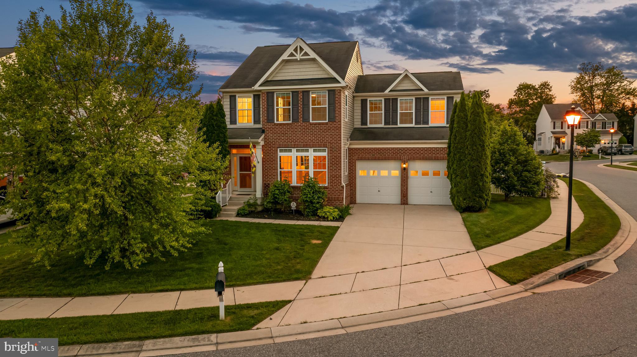 8888 PADDOCK LANE