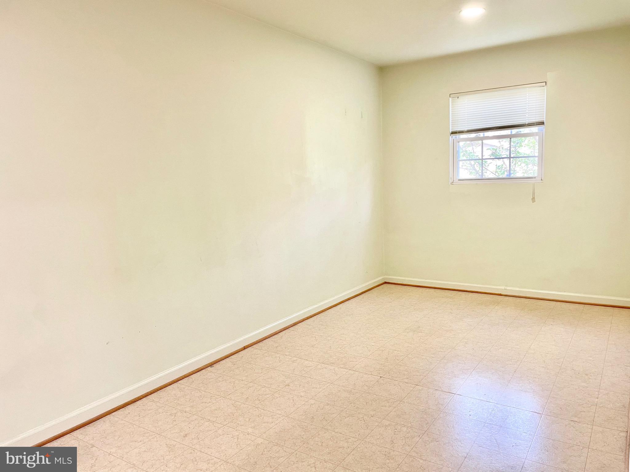 GREENBRIAR - Residential Lease