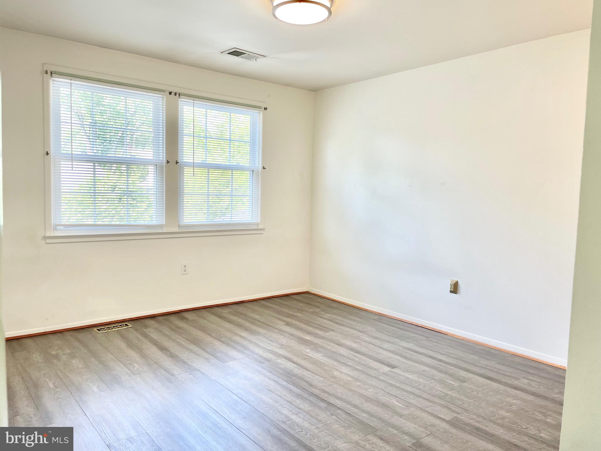 GREENBRIAR - Residential Lease