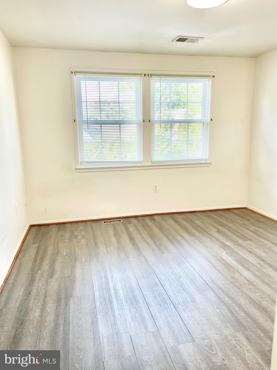 GREENBRIAR - Residential Lease