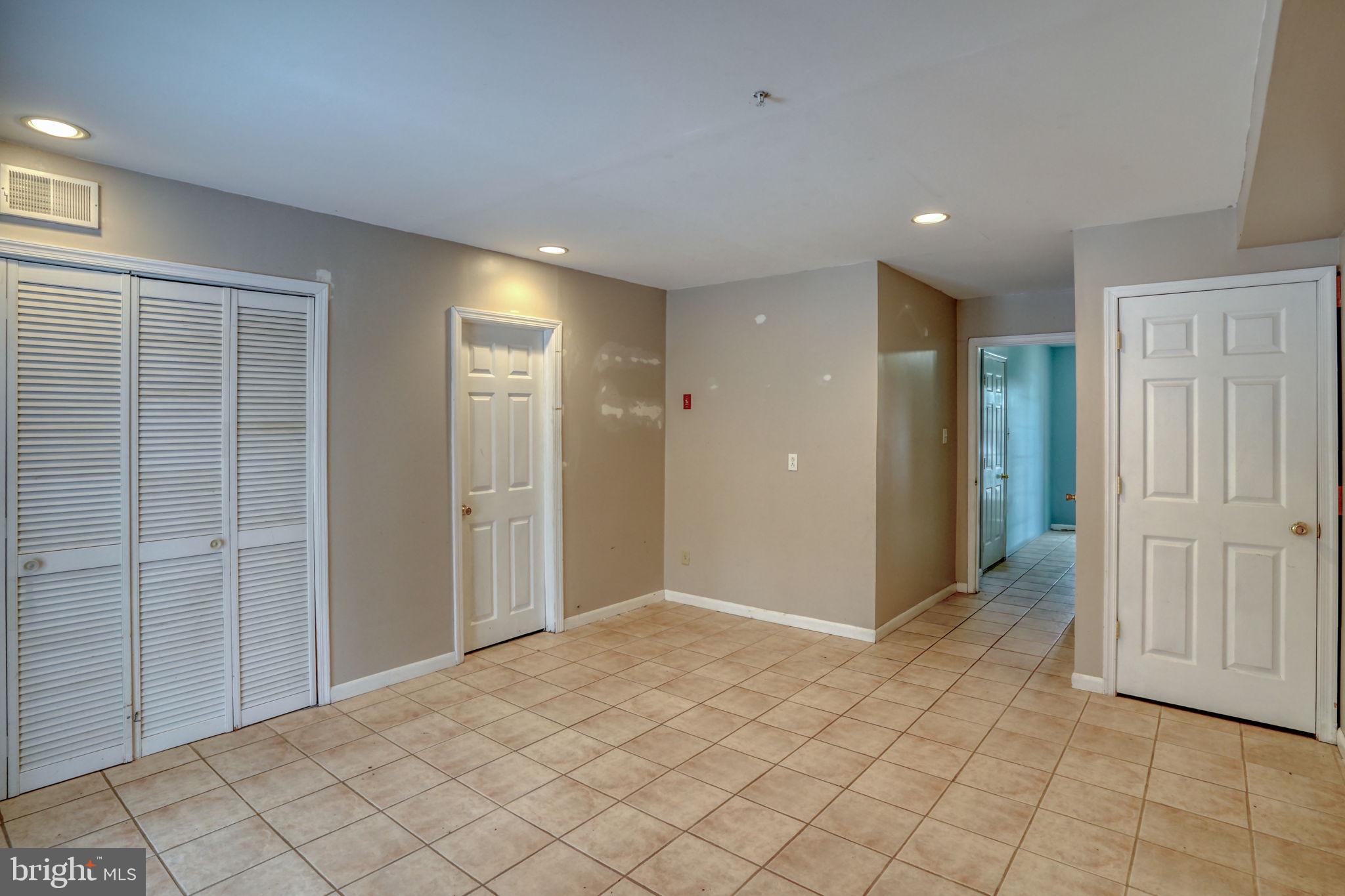 PERSIMMON CREEK - Residential