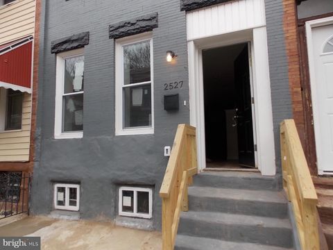 Townhouse For Sale - 2527 N Myrtlewood Street<br/> PHILADELPHIA, PA 19132