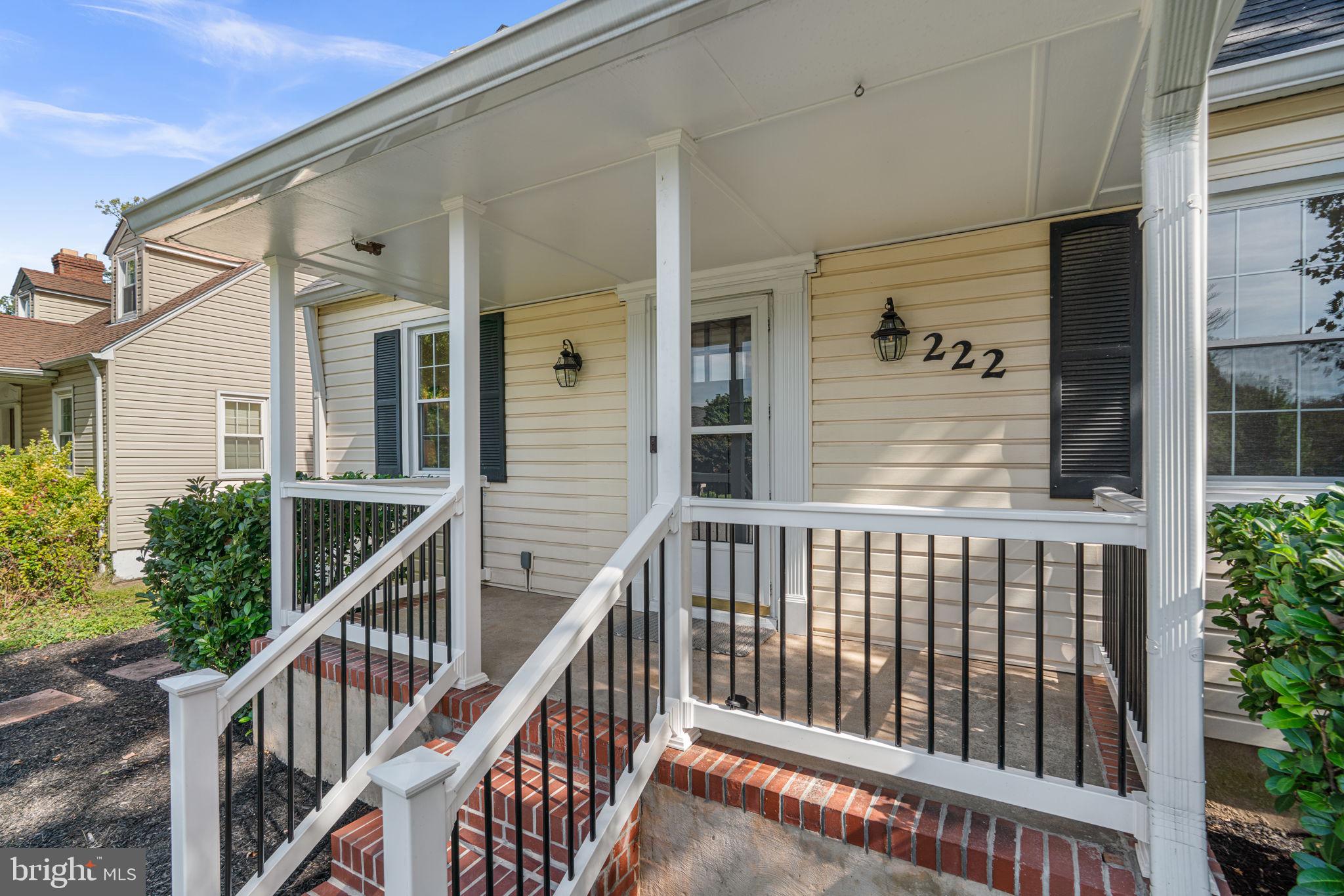 222 N BEAUMONT AVENUE