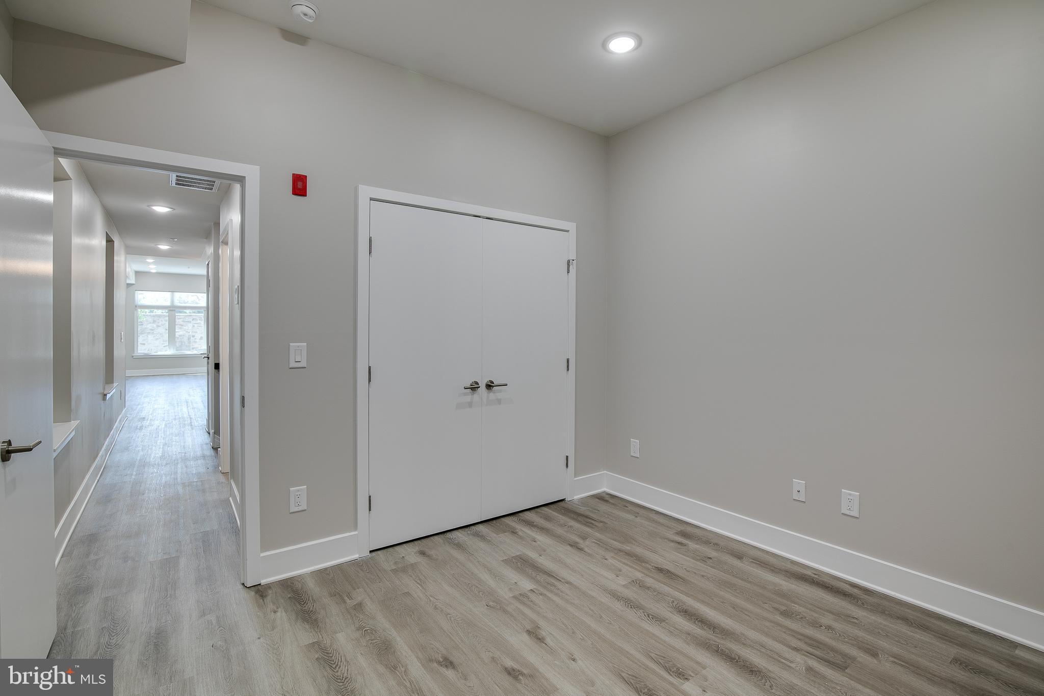 2017 N COLLEGE AVENUE 1