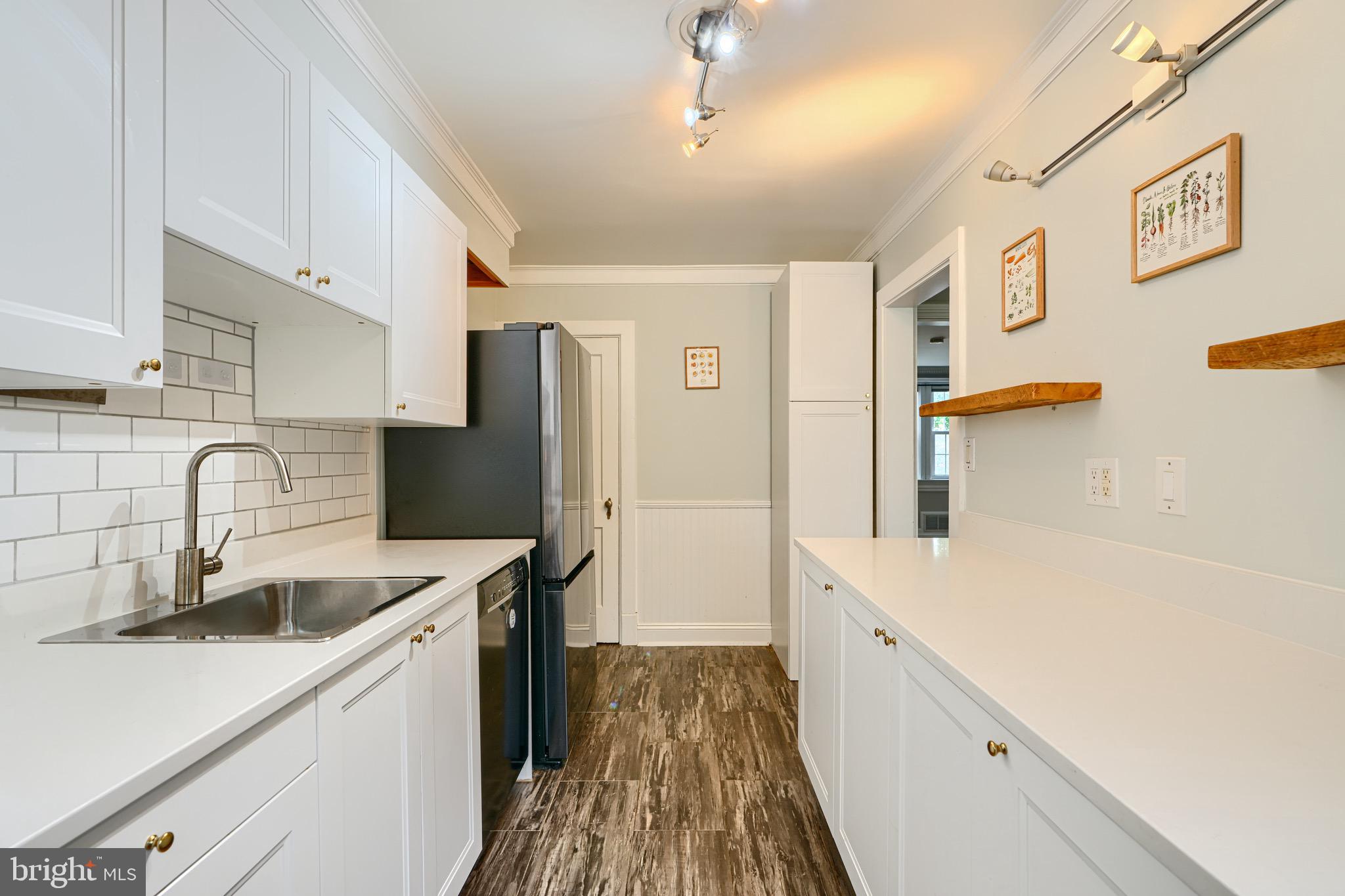 ACADEMY HEIGHTS - Residential